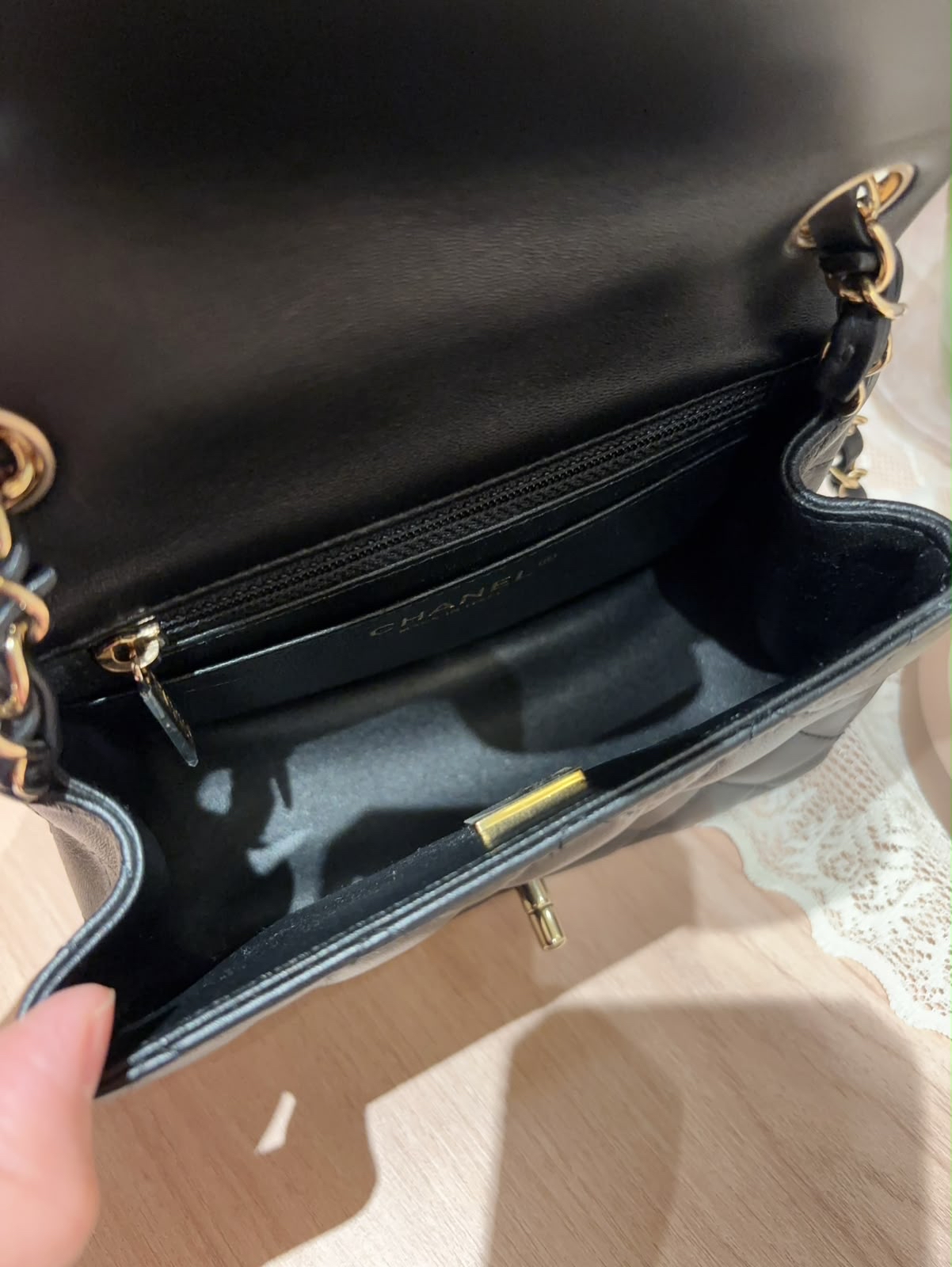 CHANEL mini flap classic flap 17cm Gold CF17 A35200 ,100%Authentic,98%new ✅晶片✅塵袋✅盒 