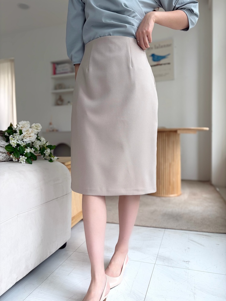 Leonie Tailored Midi Skirt (Beige)