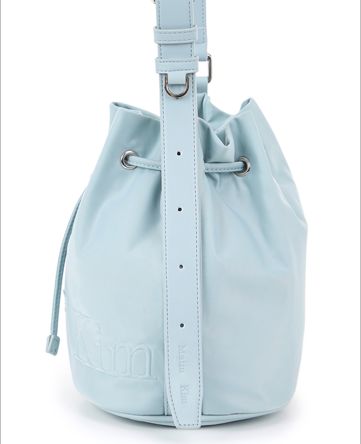 MATIN KIM 特價場 EMBOSSED LOGO MINI BUCKET BAG IN BLUE