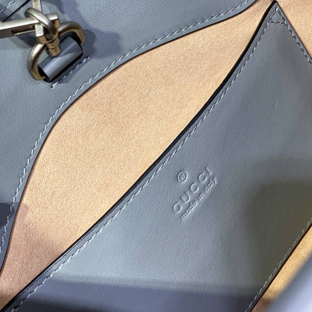 ▪大货实拍图 𝗚𝗚 𝗠𝗮𝗿𝗺𝗼𝗻𝘁几何系列 型号：681483 尺寸：26.5*19*11cm