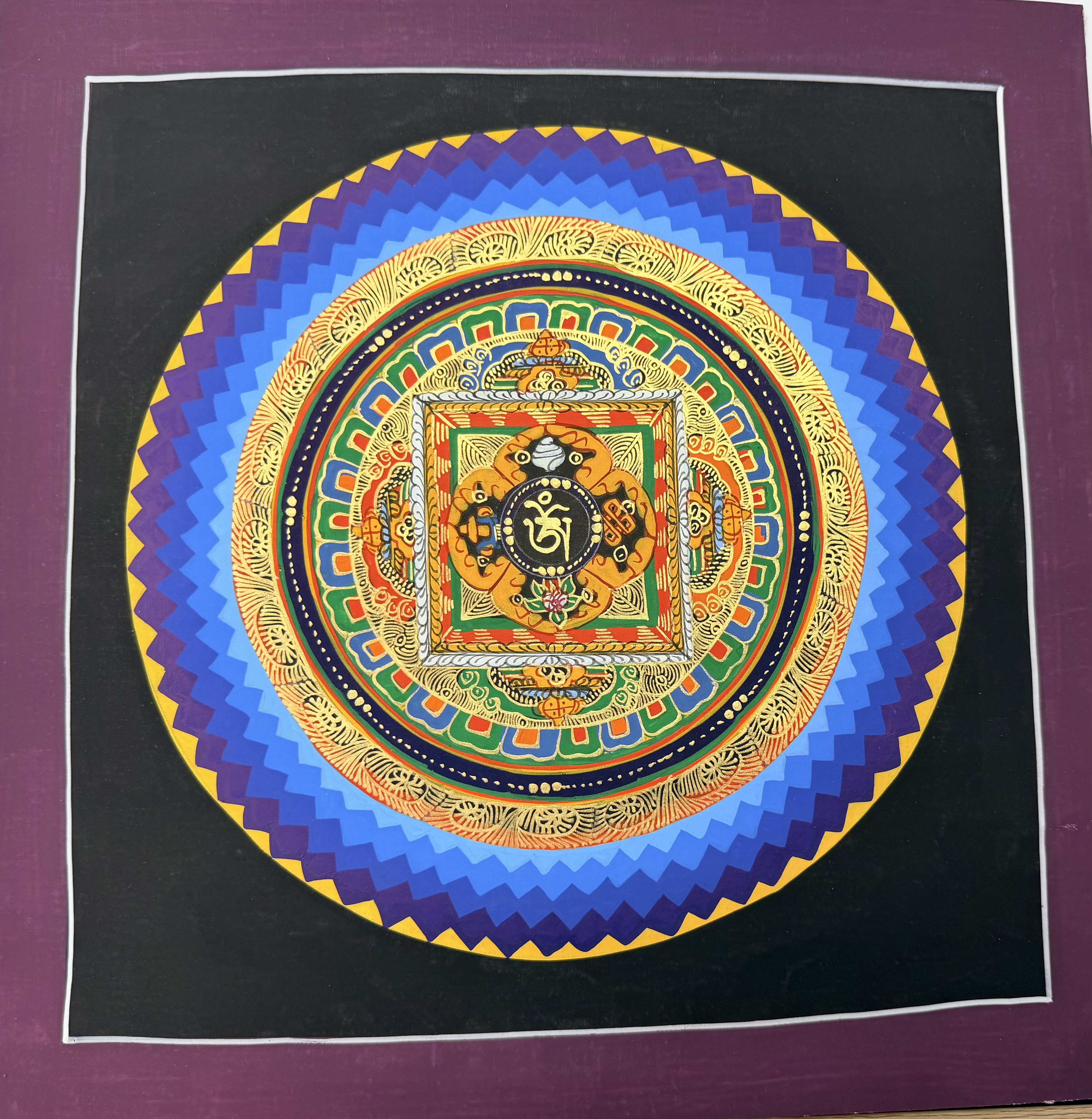 #25 尼泊爾三大廟加持手繪唐卡～OM 字，壇城唐卡 ，約33m 外，內27.5