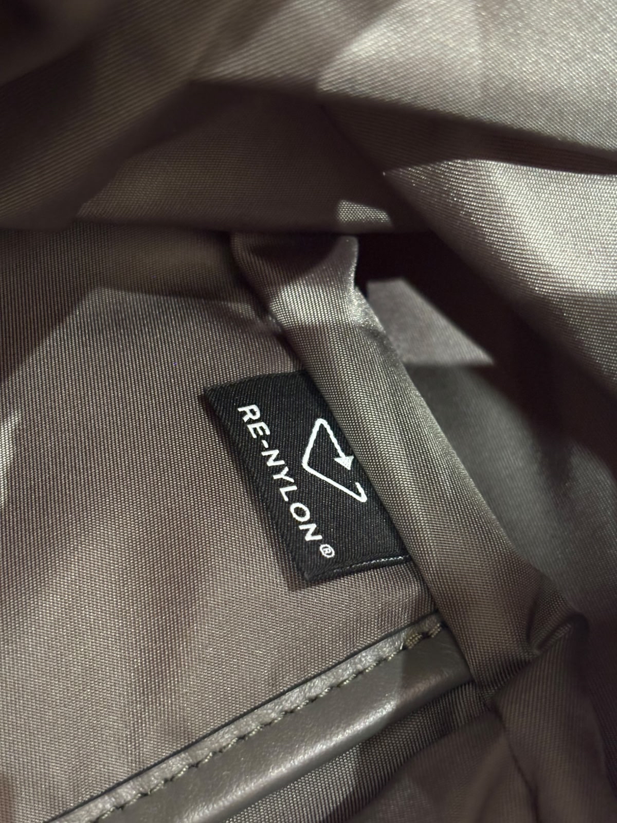 PRADA Re-Nylon Backpack 2VZ108_2DW3_F0002_V_DYO 100%Authentic, 99%New 未使用品 ✅Strap✅Dust Bag