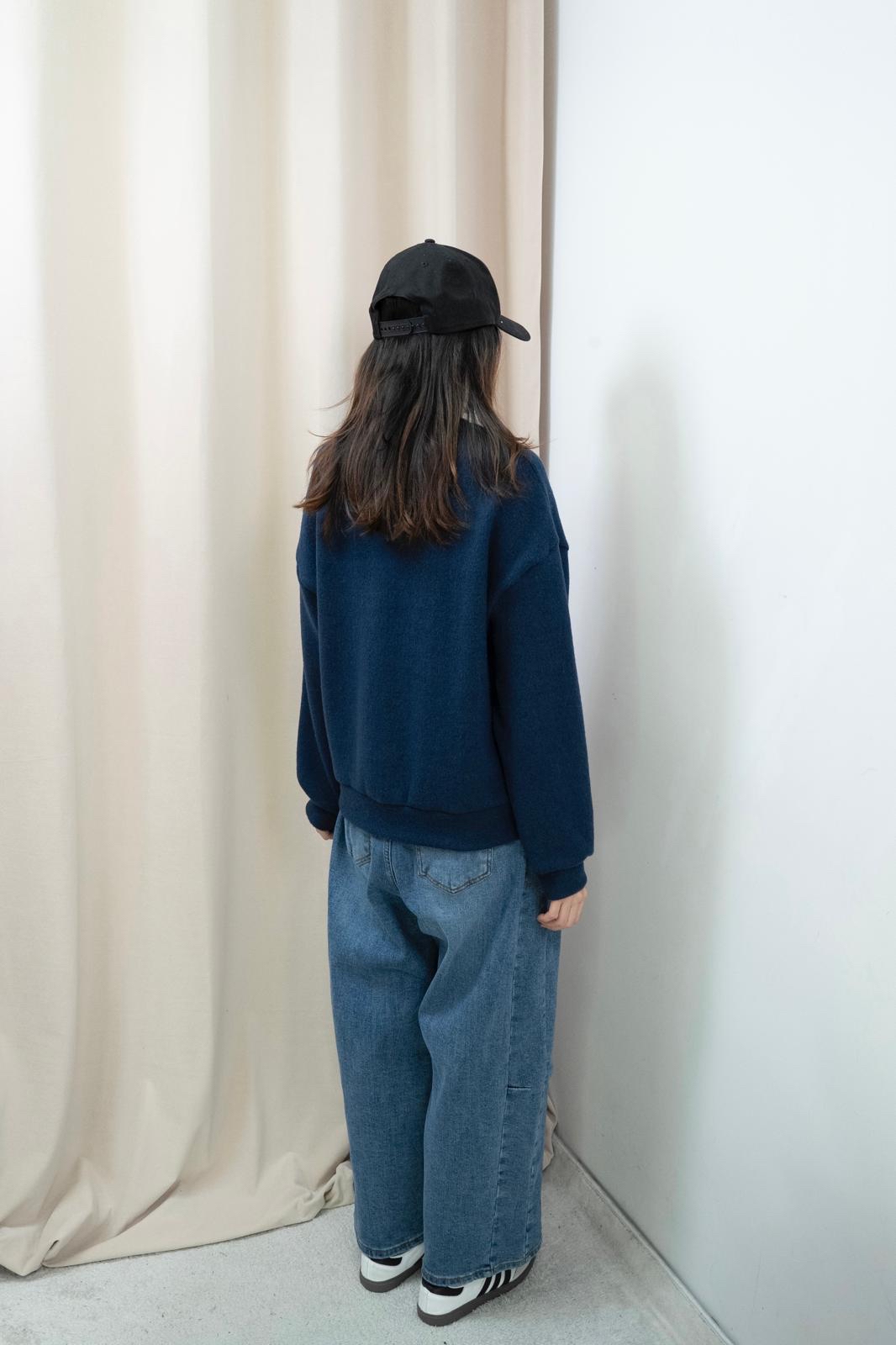 可機洗免燙軟糯文字上衣（深藍色）