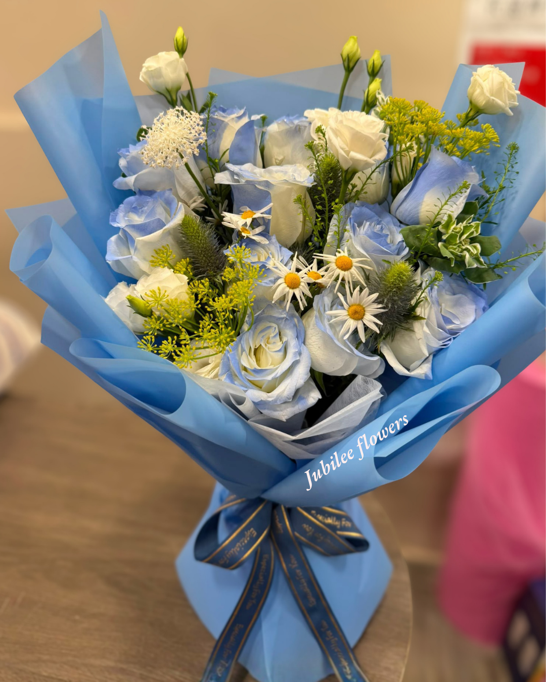碎冰藍玫瑰花束