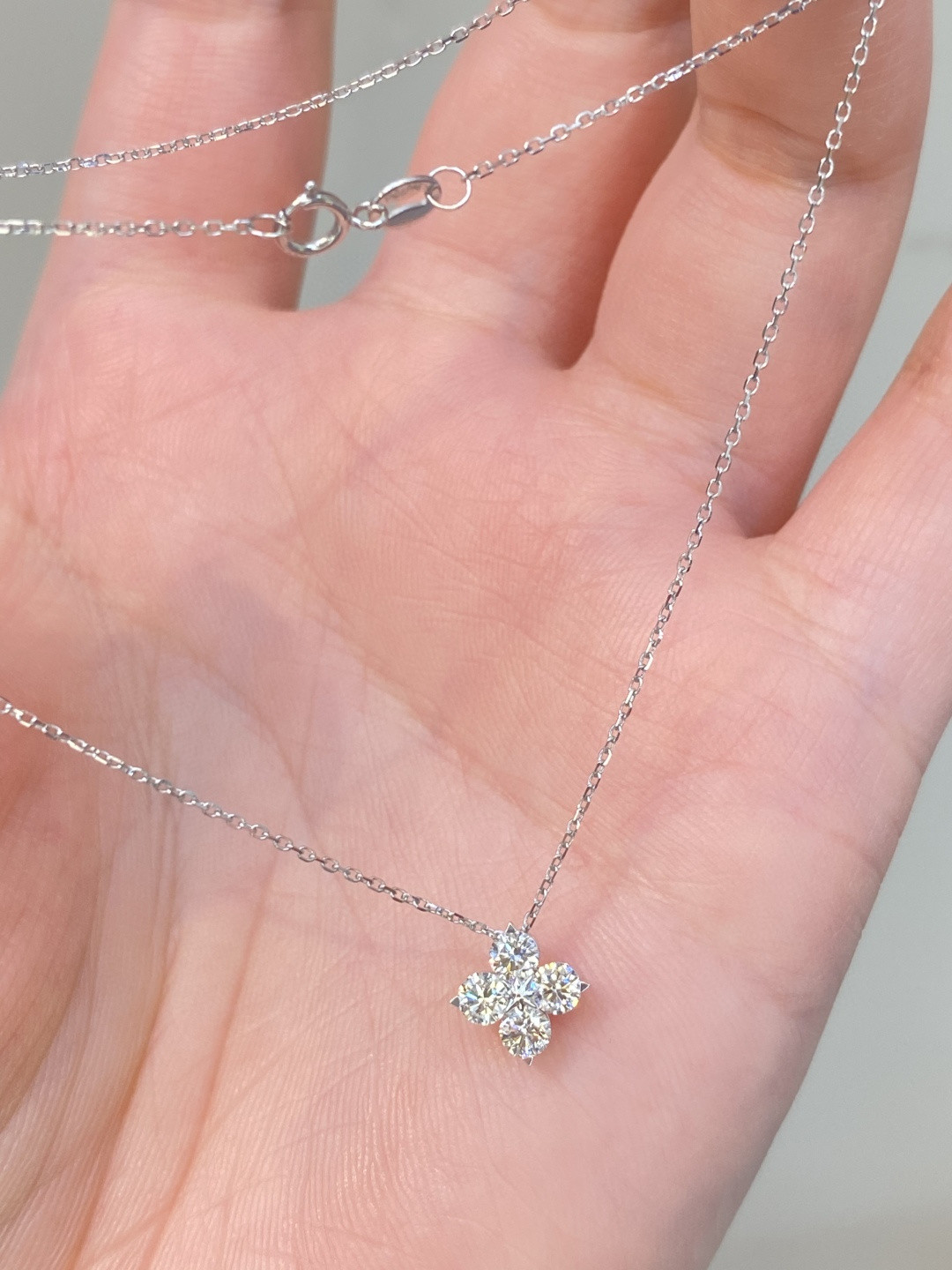 18K Diamond Necklace 