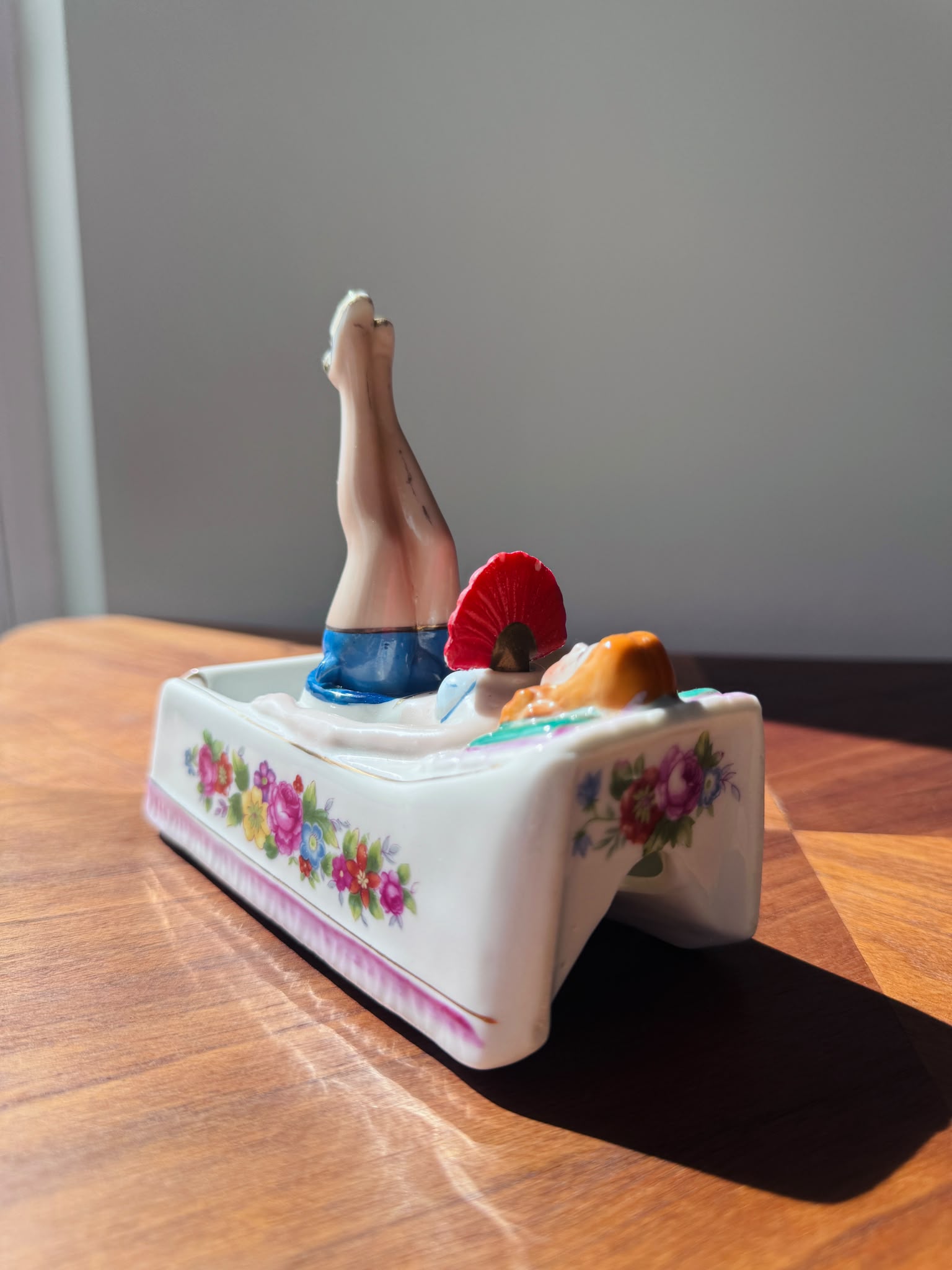Rare! Vintage C.a. 1950s Japanese Pin-Up Girl “Naughty Nodder” Ashtray (MT2613)
