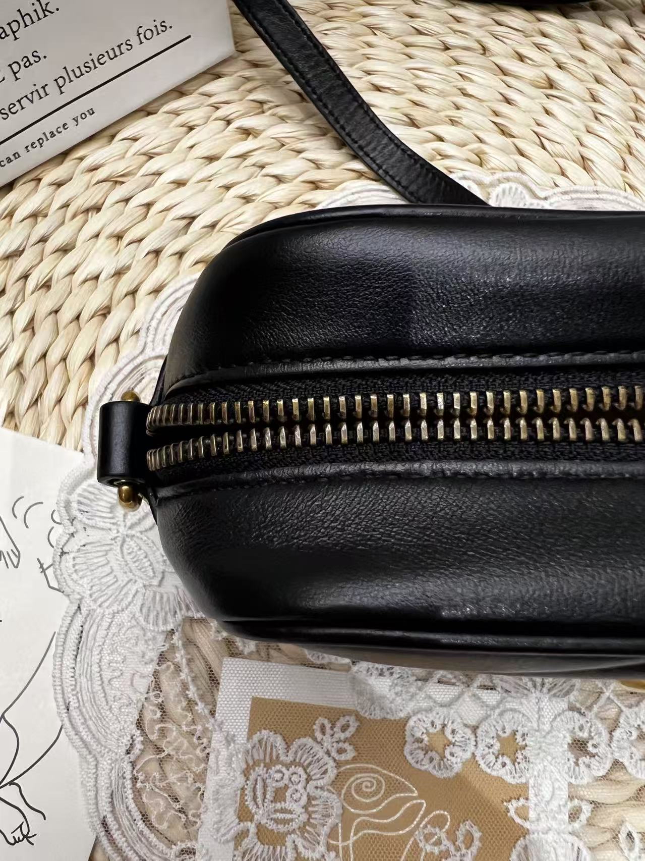  GUCCI Marmont Matelassé Leather Camera Bag