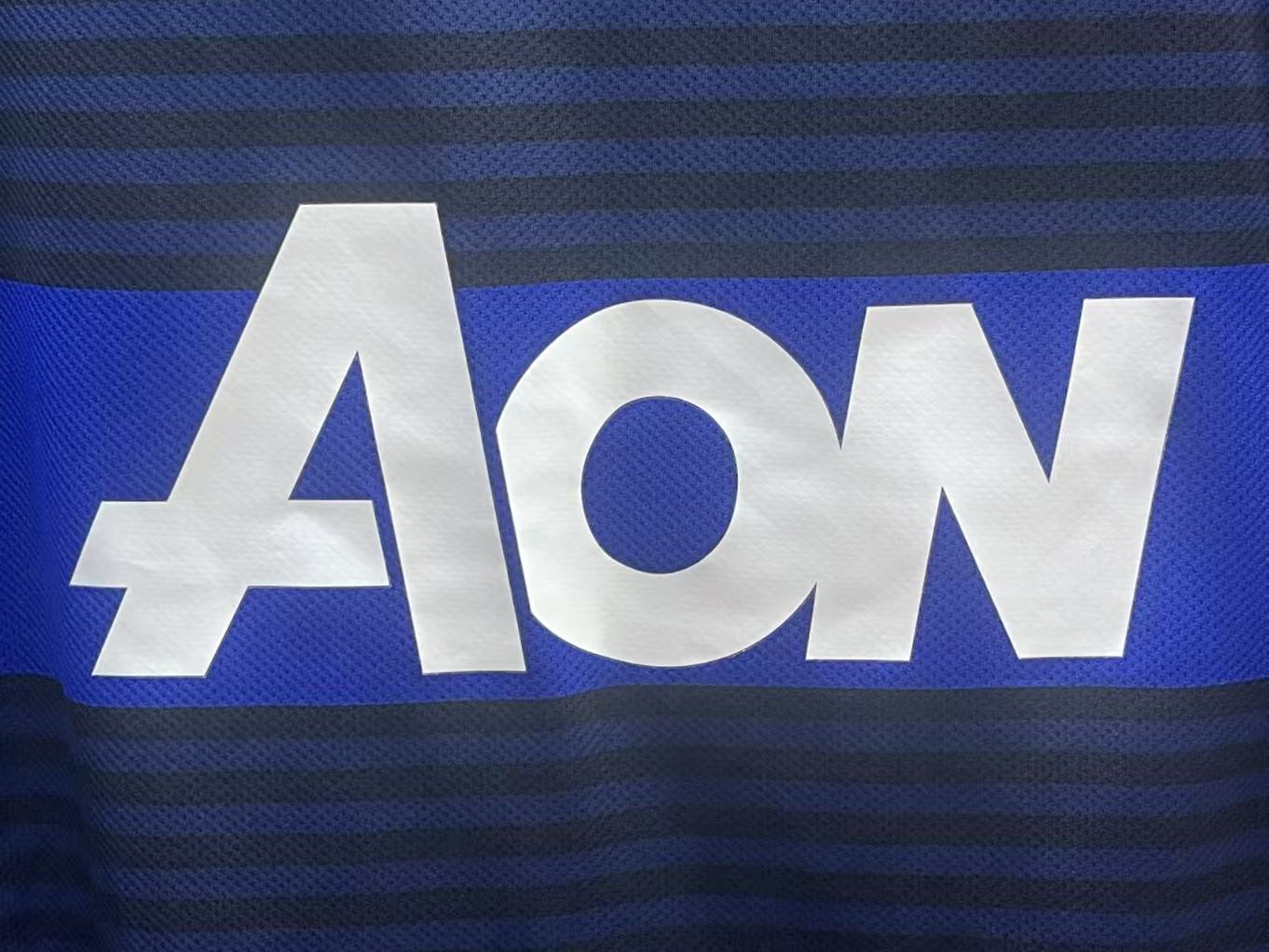 2011-12 Manchester United Away Shirt Size S "BNWT" 