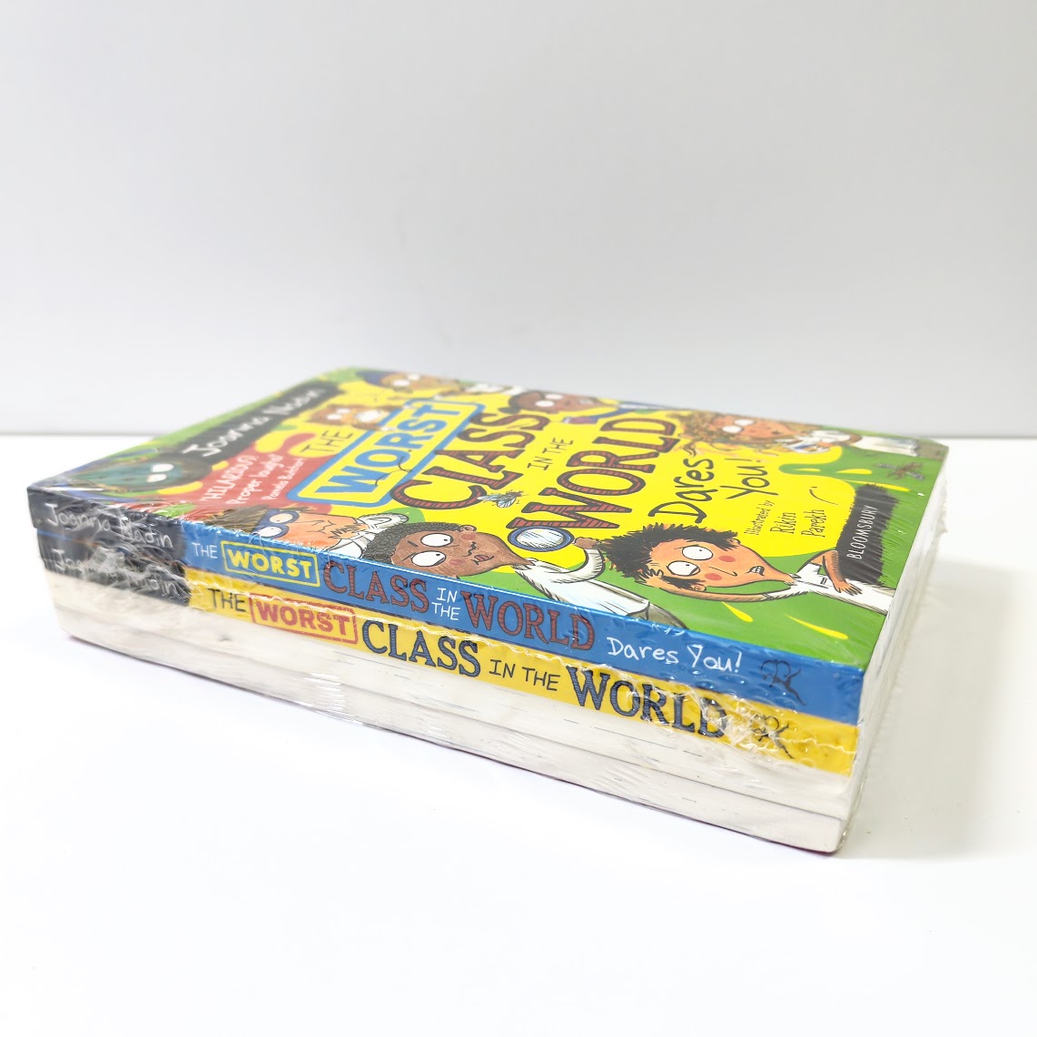 The Worst Class in the World by Joanna Nadin   4 books  Collection | Age 5-9 | 世界上最差的班級 系列4本 幽默搞笑橋樑章節書  | B418	