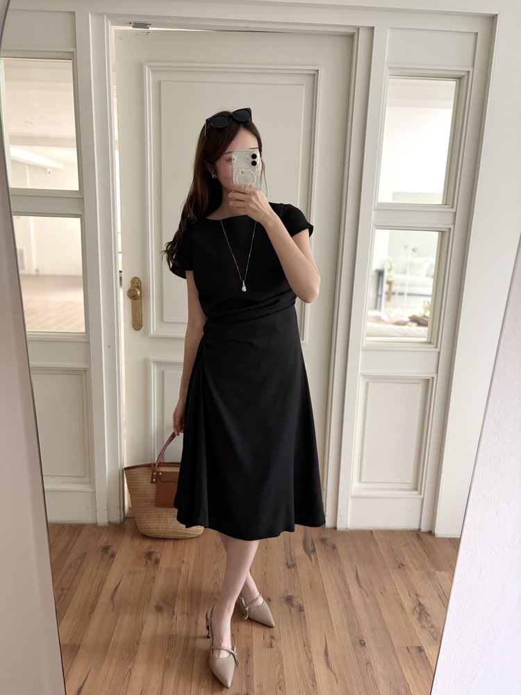 Belle Ruched Dress (Black)