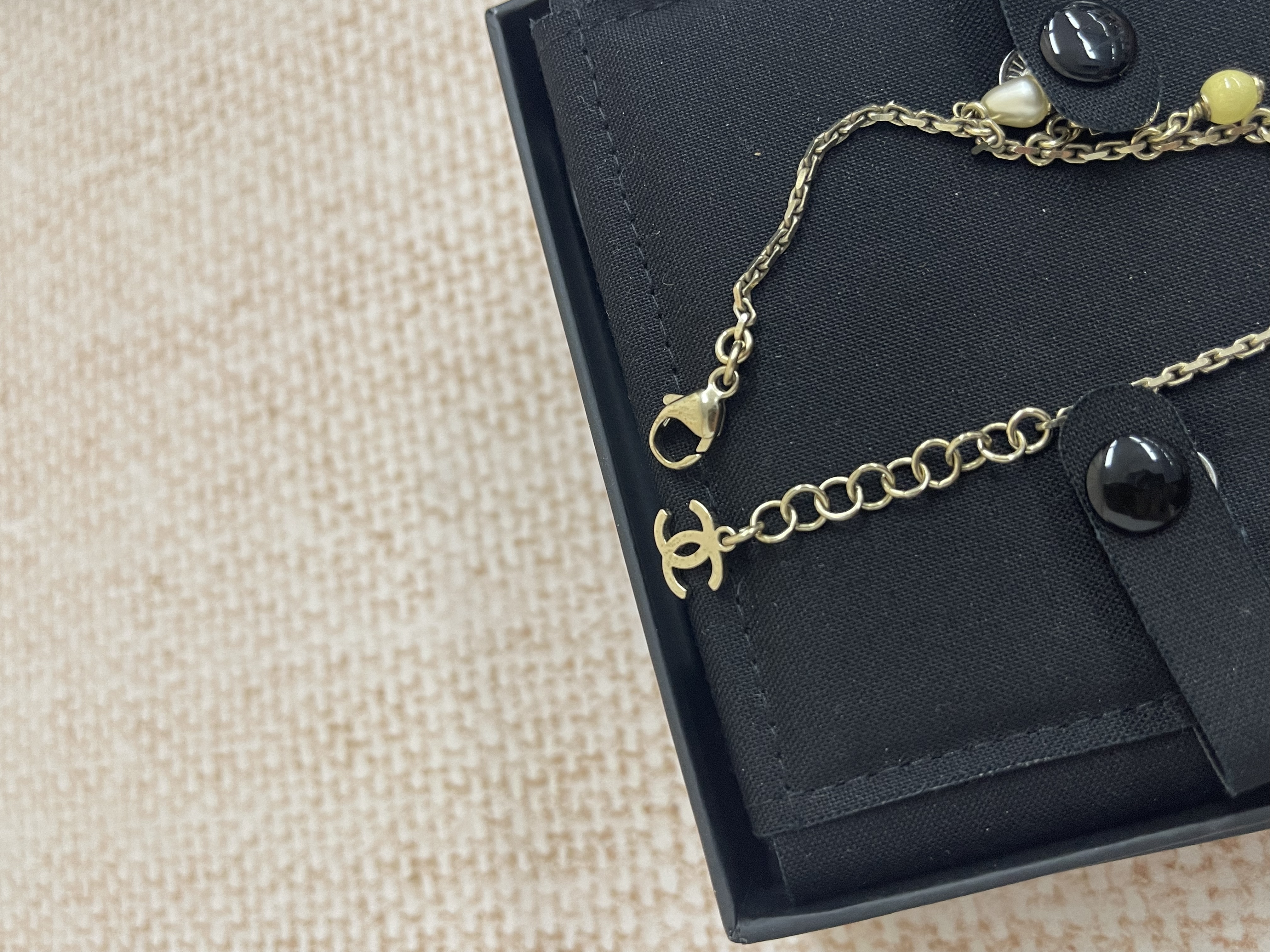 Pre-owned Chanel CC Logo No.5 Bracelet / Product Code: 26040555