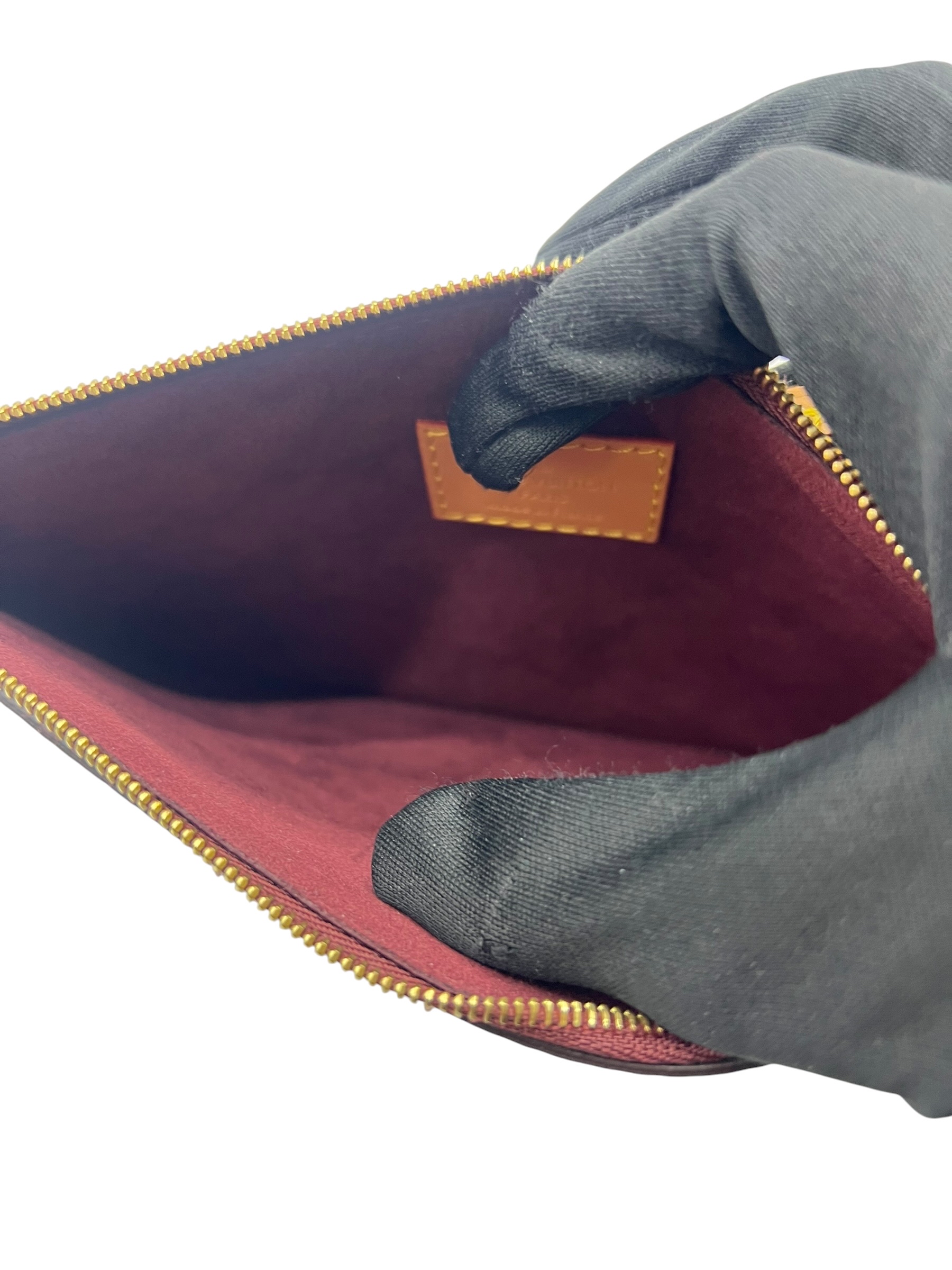 Pre-Owned LV Carry All / Product Code: 061408