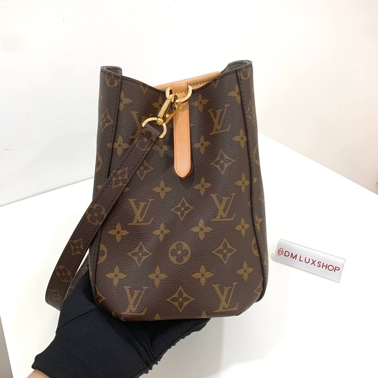 LV Monogram Montaigne MM