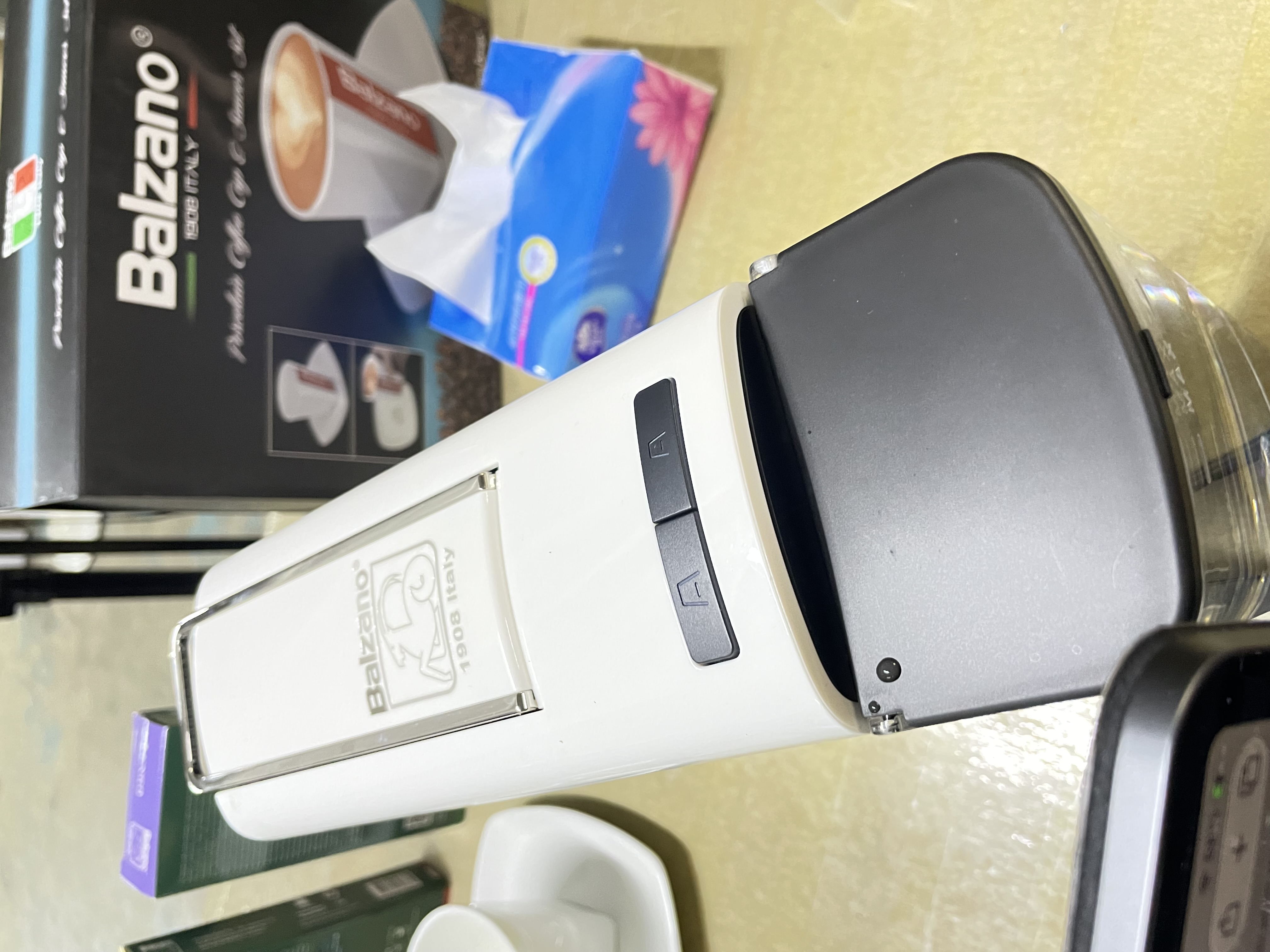 Balzano coffee machine small cup