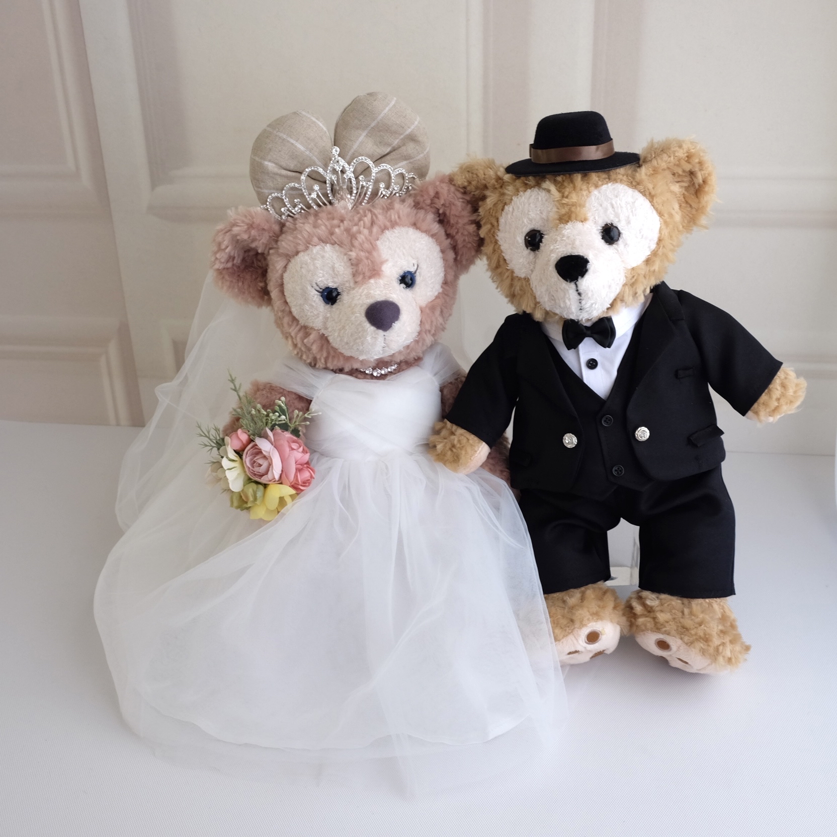 (非現貨)$1500 duffy & shelliemay結婚公仔(一字肩網紗款婚紗黑色西裝)