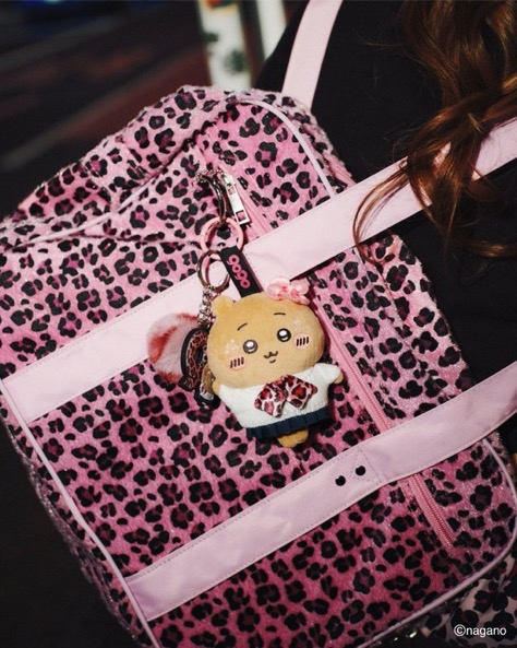 【日版官方受注】9090 x Chiikawa 小麥肌辣妹造型掛飾 - Chii仔