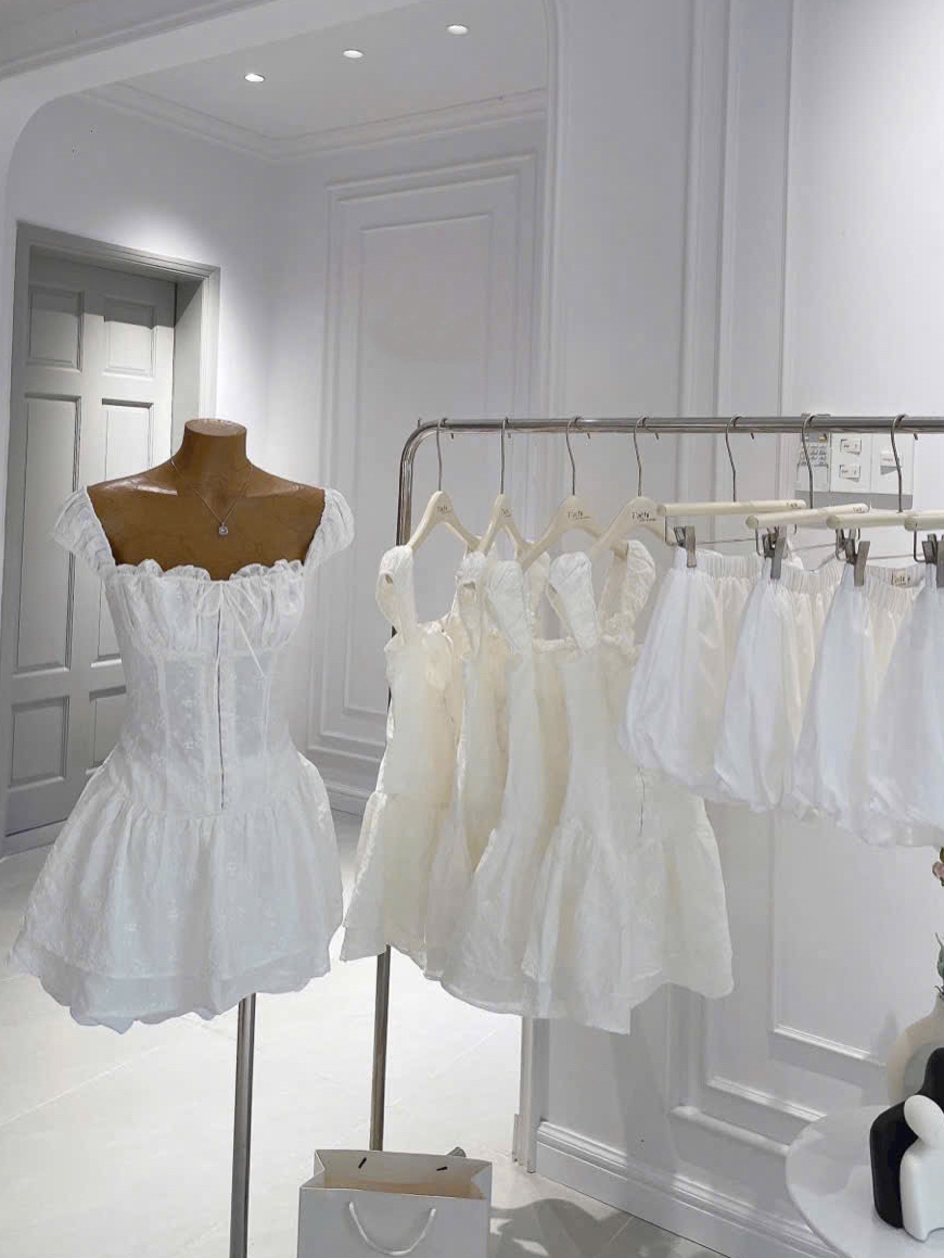 系带鱼骨小白裙 