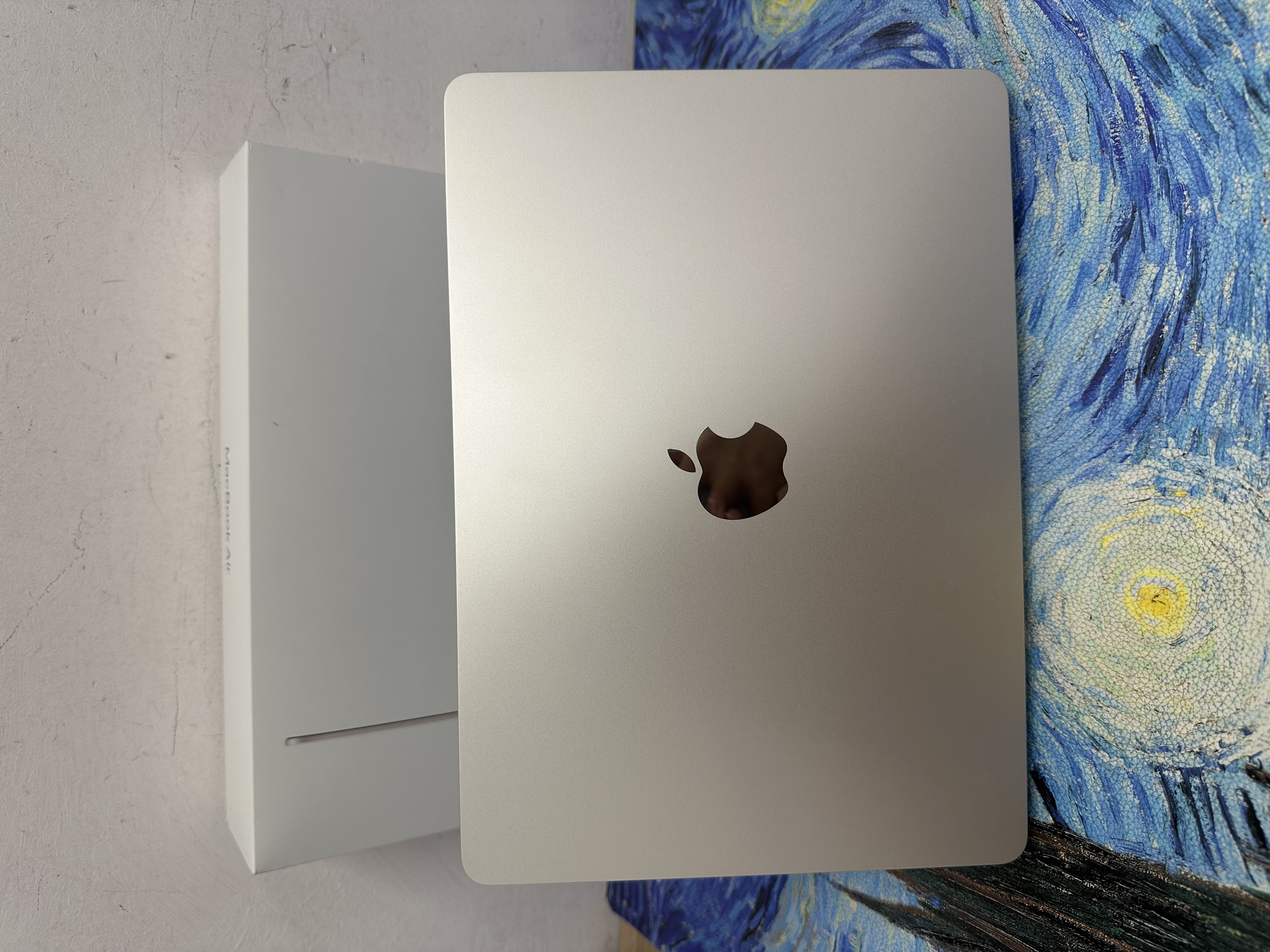 #6148 APPLE MacBook Air M5 2026 M5 CPU/ 16GB Ram/512GB SSD/8核心GPU/Liquid Retina Mon/13吋/星光色/Gaming Laptop / Notebook / 超強續航能力/ 原廠保養/ 文書機 / 畫圖 / 剪片 / Movie / Netflix / 香港行貨✨/Starlight/
