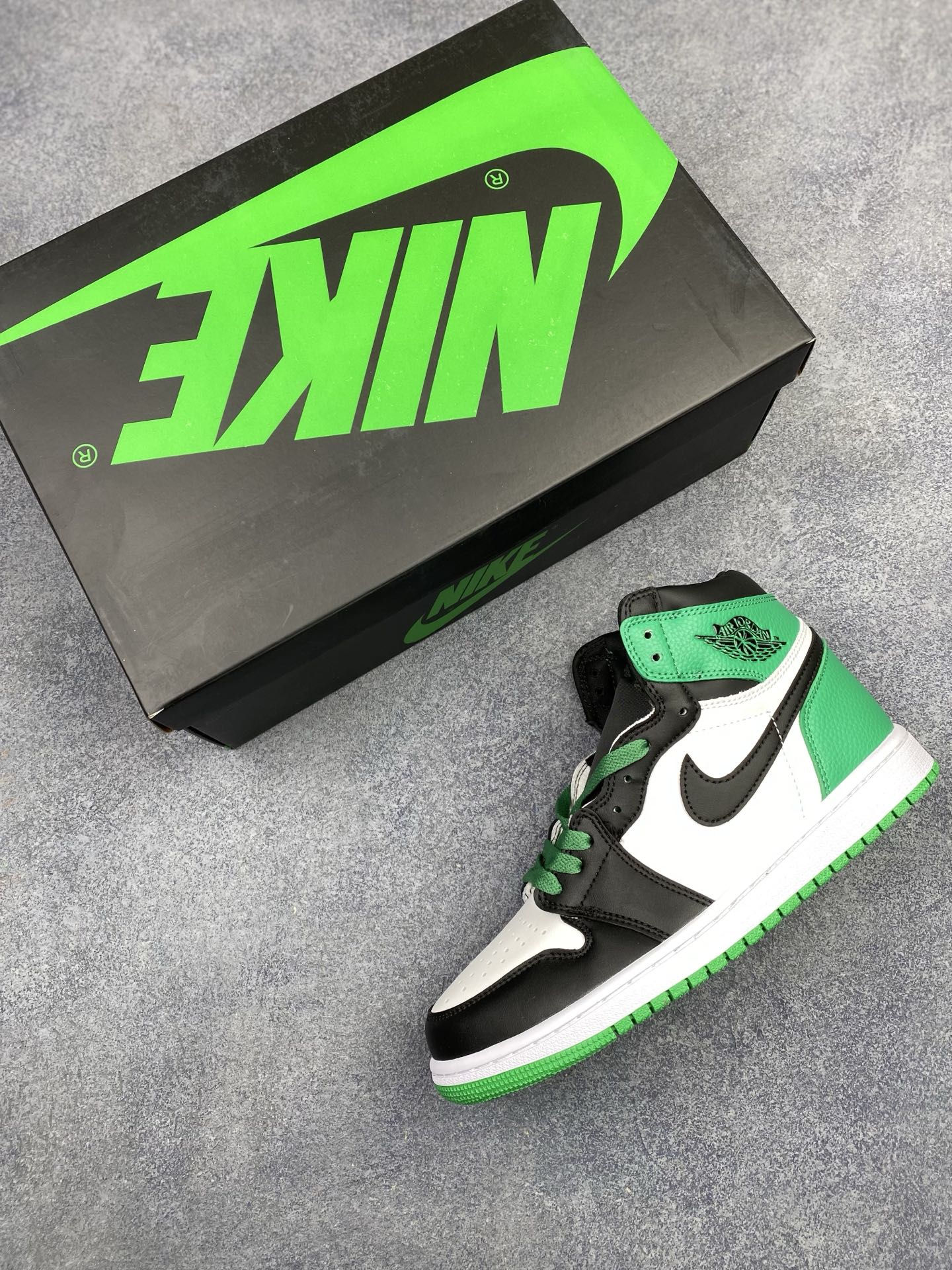 Nike Air Jordan 1 Retro High OG