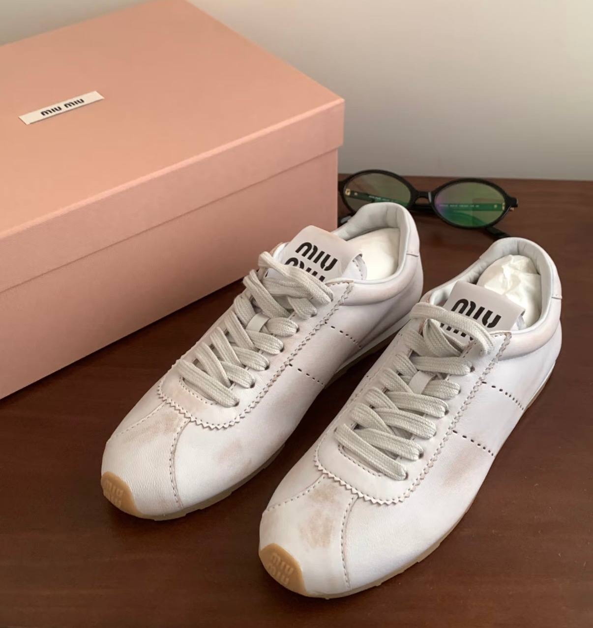 限時優惠✨訂貨📮MIUMIU 造舊款PLUME sneaker    Size 36-39/40