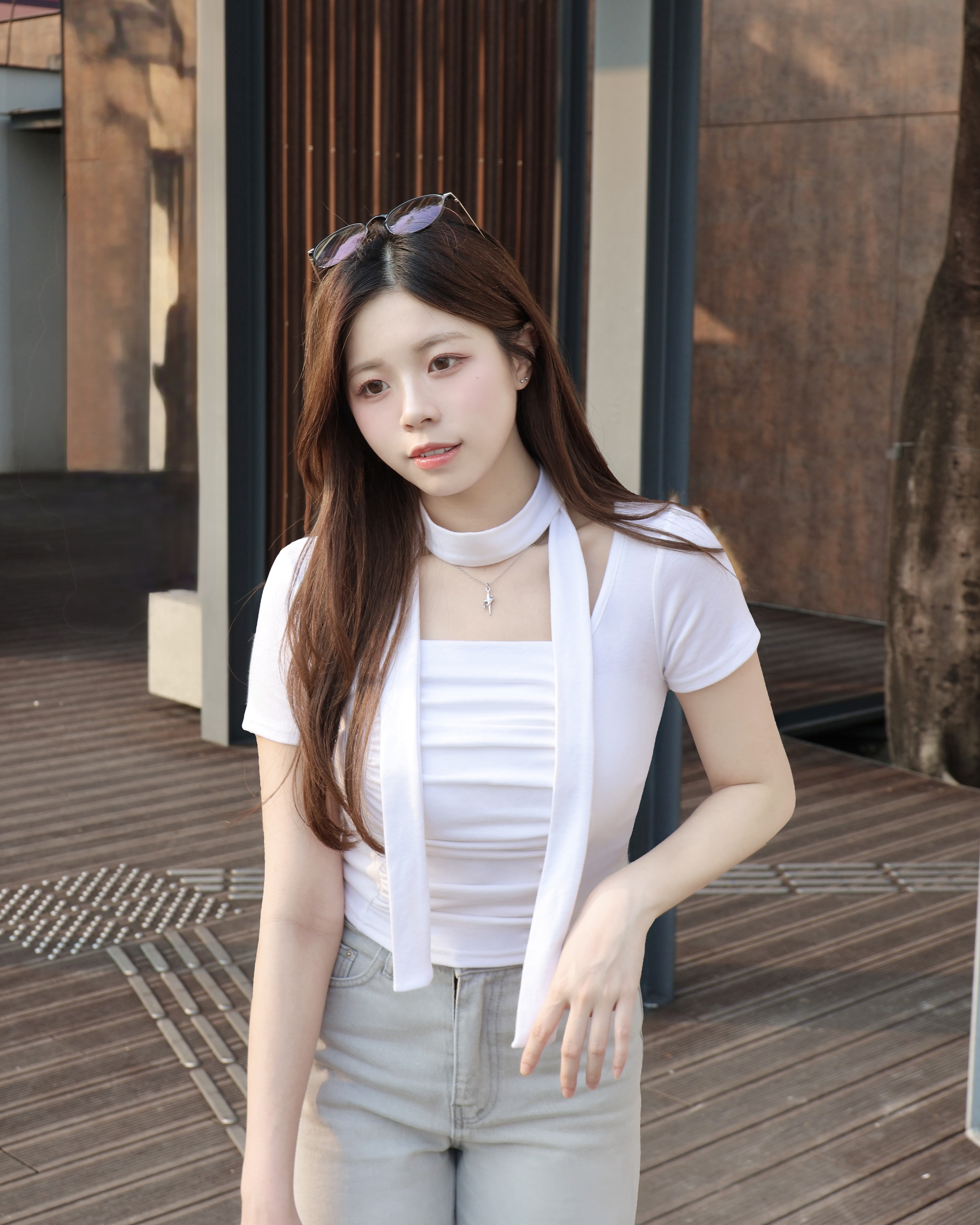  【  $𝟗𝟗 𝑷𝒊𝒄𝒌🩶♪ | 可型可甜！時尚感♡軟滑彈～立體皺褶連頸帶套裝🕶️💭 】 Who is She Scarf Top Set(三色入)