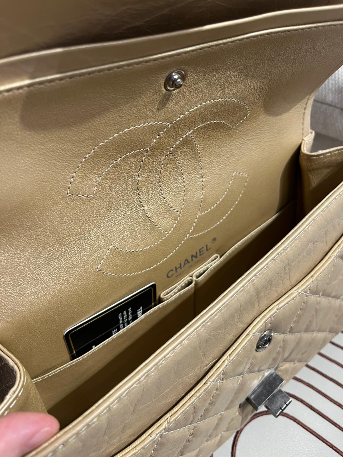 Chanel 2.55 flap bag classic calfskin 100%Authentic ,98%new ✅card✅dust bag✅box 