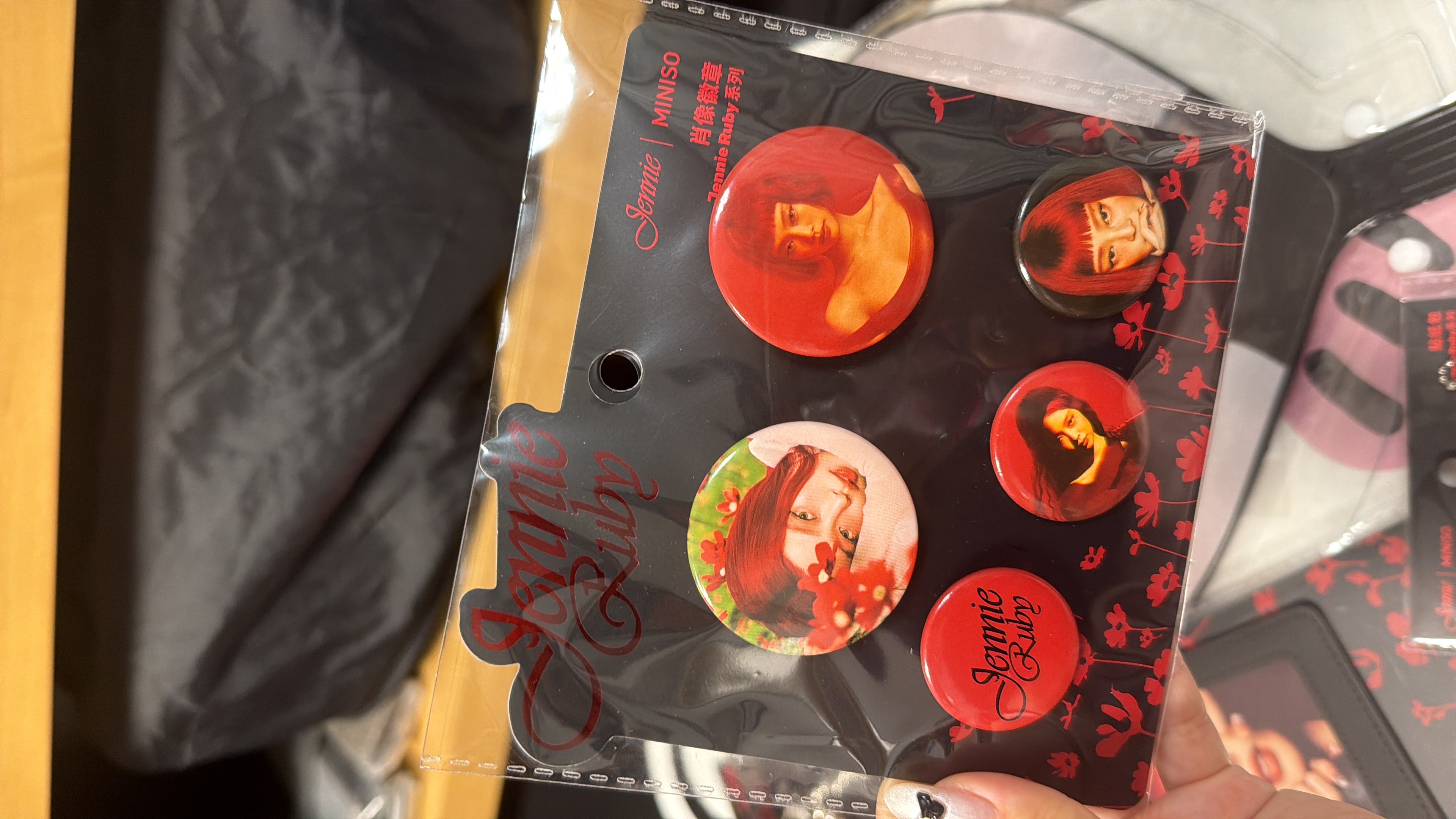 現貨 JENNIE RUBY X MINISO 徽章