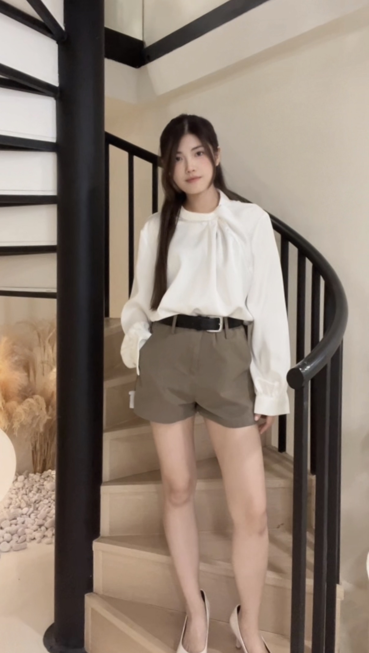 669197设计领冰丝上衣