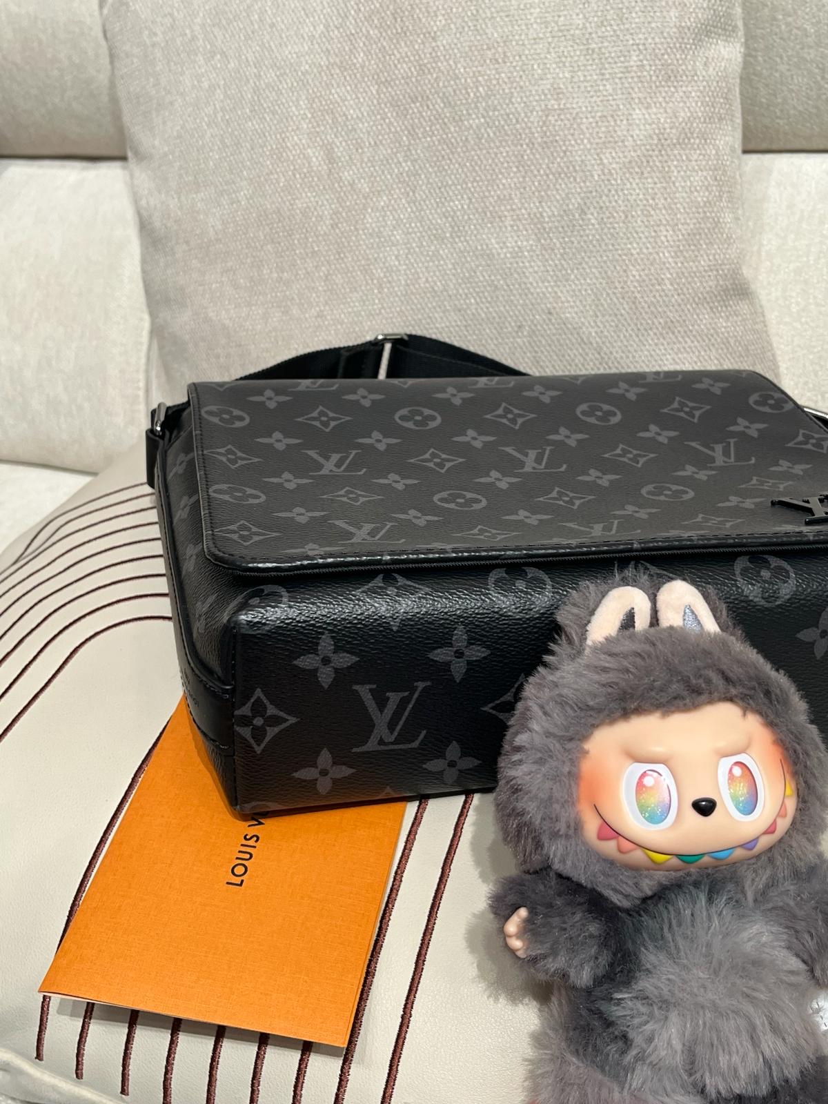 Lv DISTRICT PM Eclipse M45272 信差袋 crossbody bag 100%Authentic,98%new ✅專門店收據✅dust bag