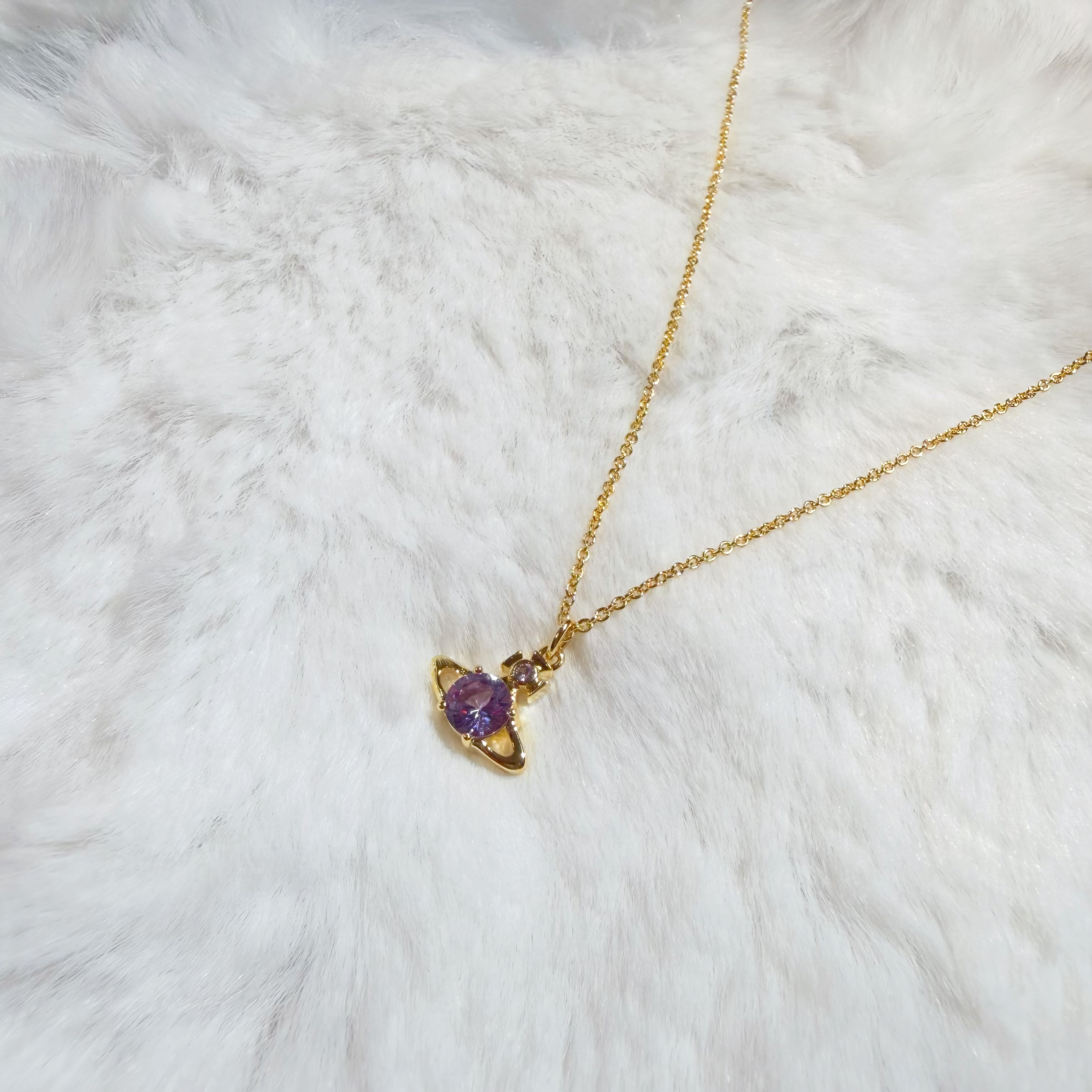 Vivienne Westwood Reina necklace purple/g