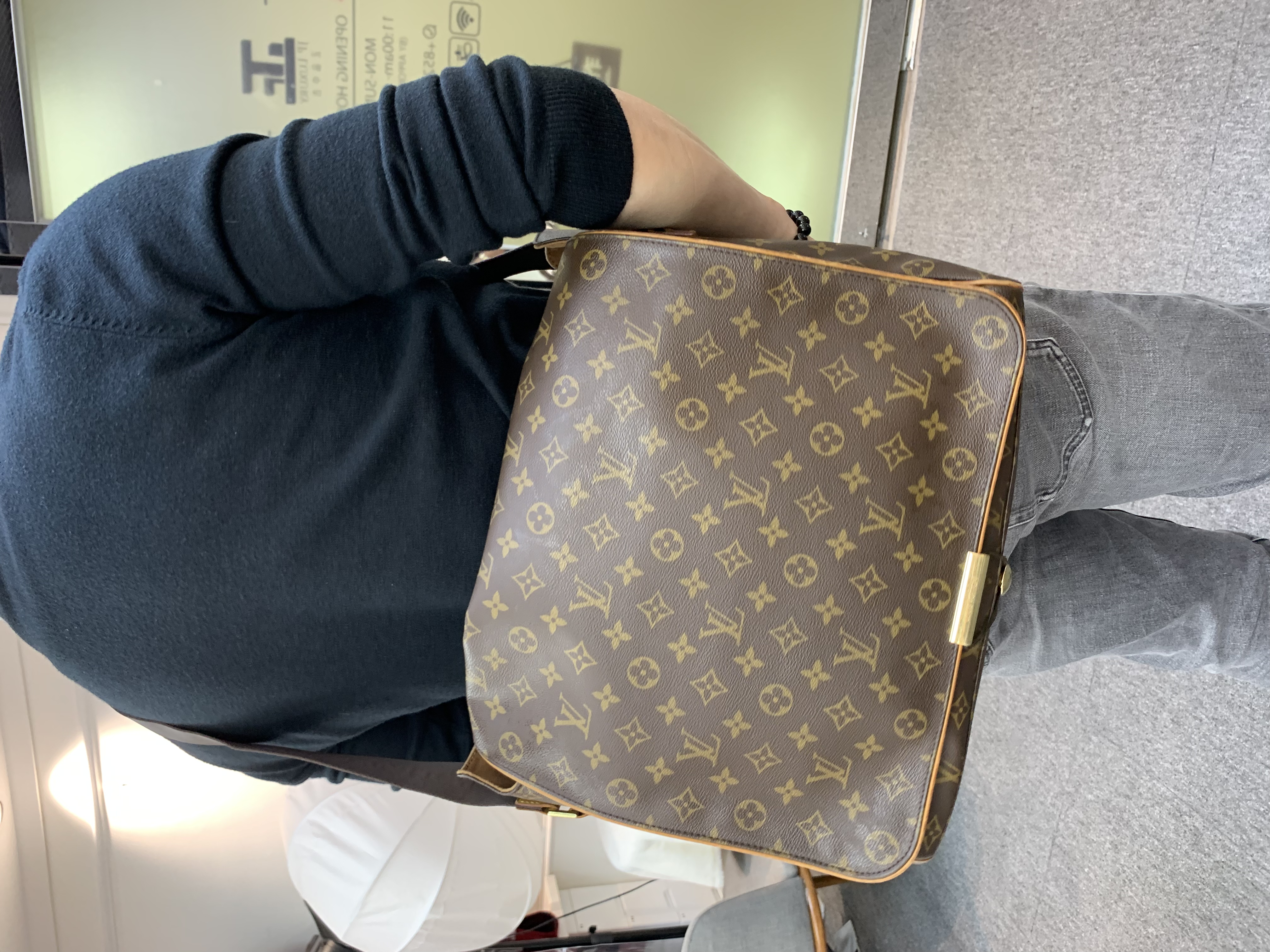 LV老花經典郵差包超大容量📣