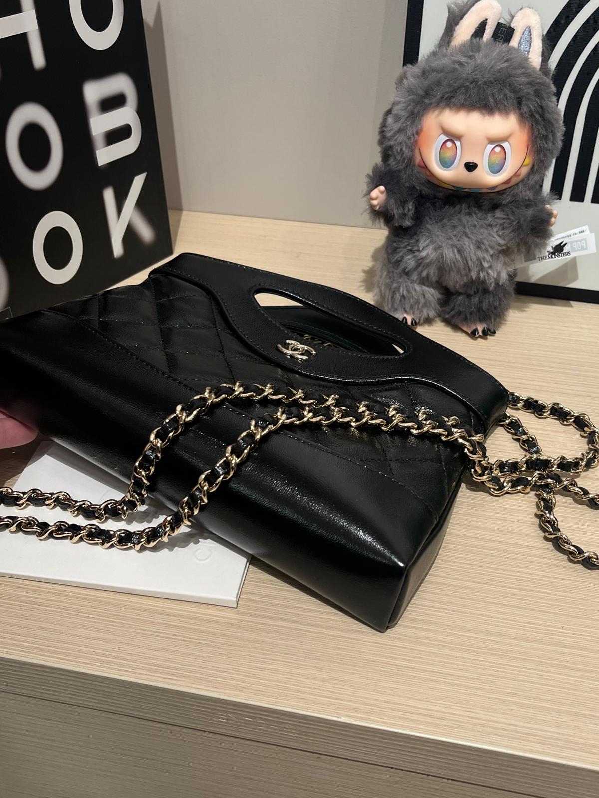 Chanel nano 31 calfskin 2way bag 100%Authentic ,98%New ✅專門店收據✅晶片✅dust bag✅box
