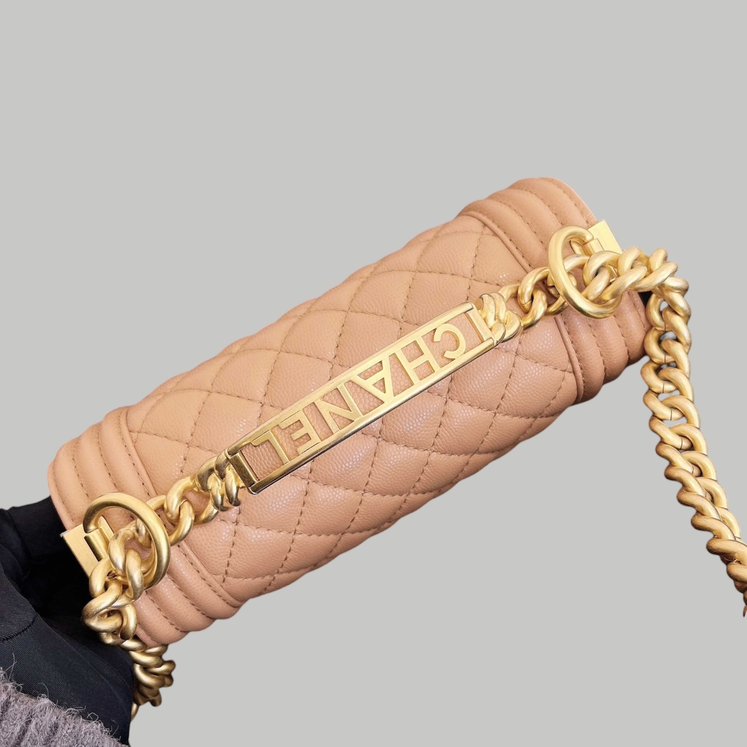 Chanel Caviar Leboy 荔枝皮奶茶金扣