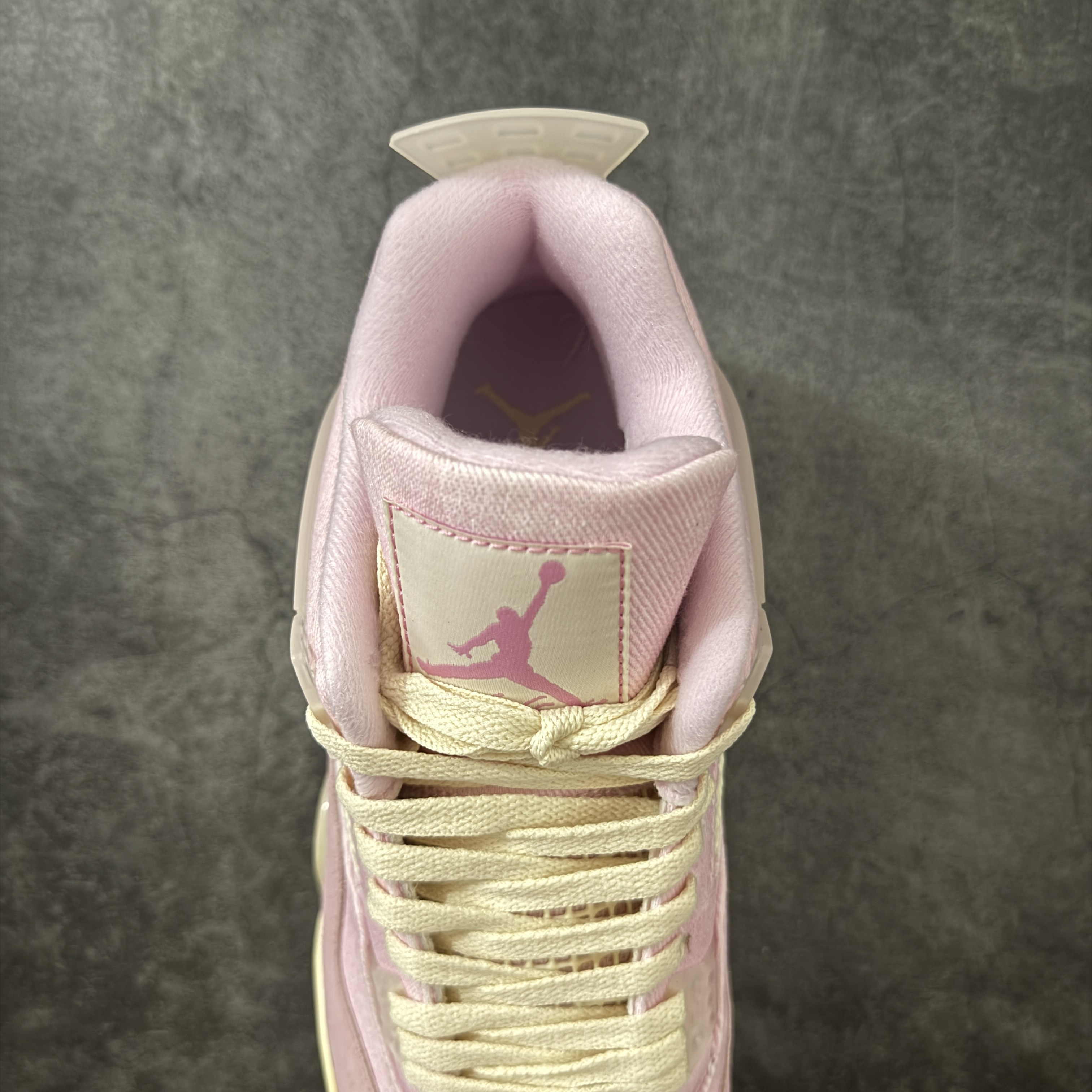 Nike Air Jordan 4 Retro IB6716-600