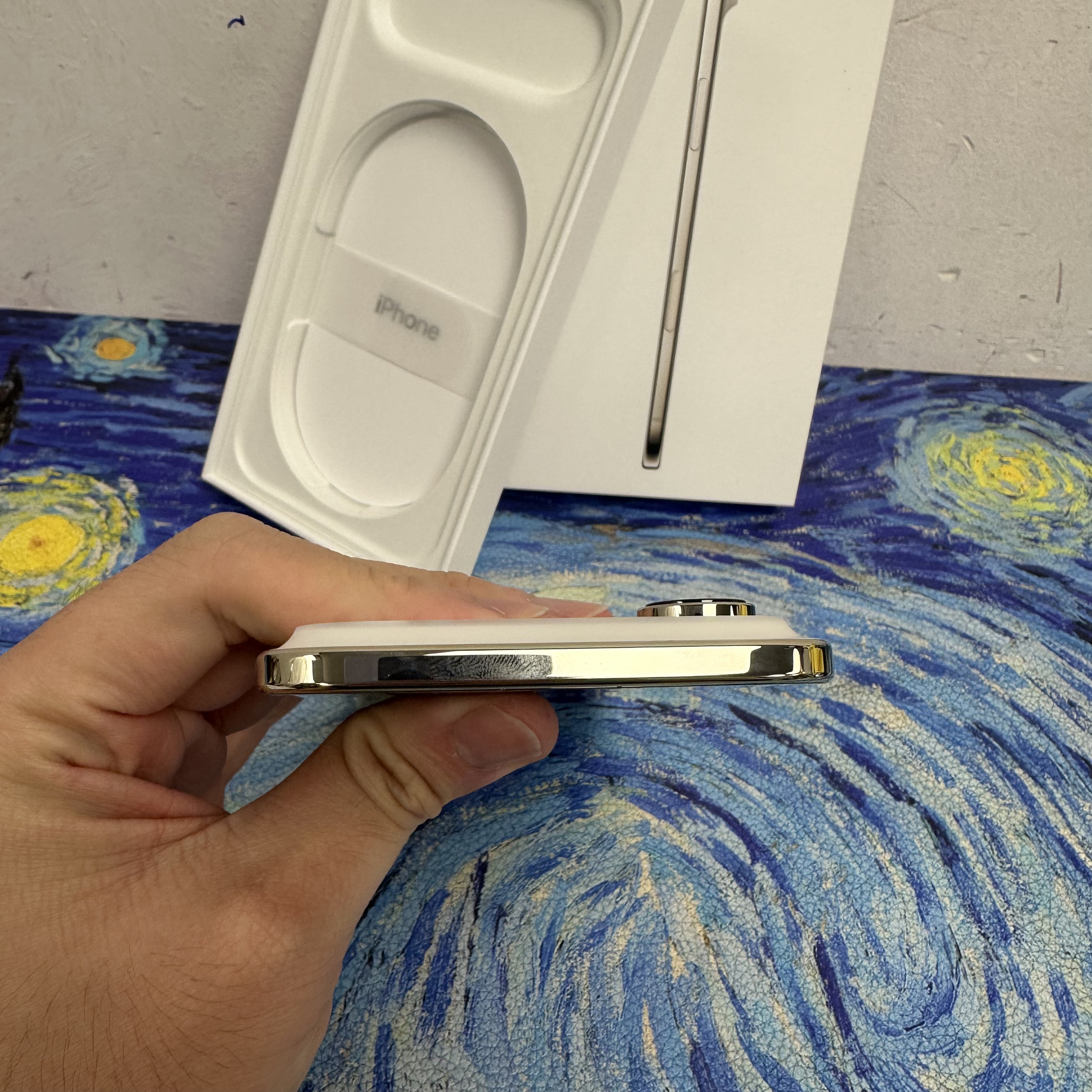 *6818 Apple iPhone 17 Air 未使用品 256GB 電100 金色 Gold