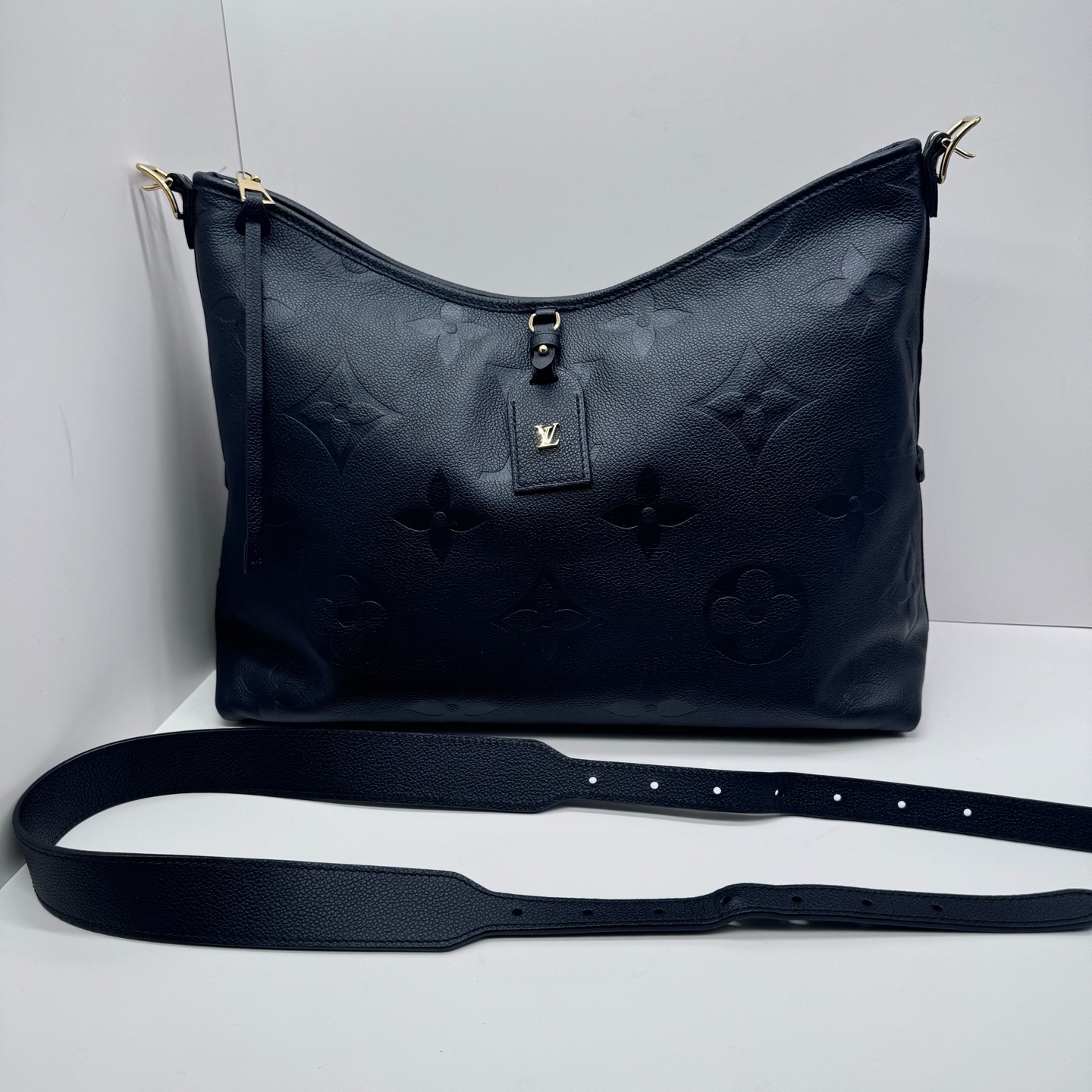 Pre-Owned LV Carryall / Product Code: 26040717
