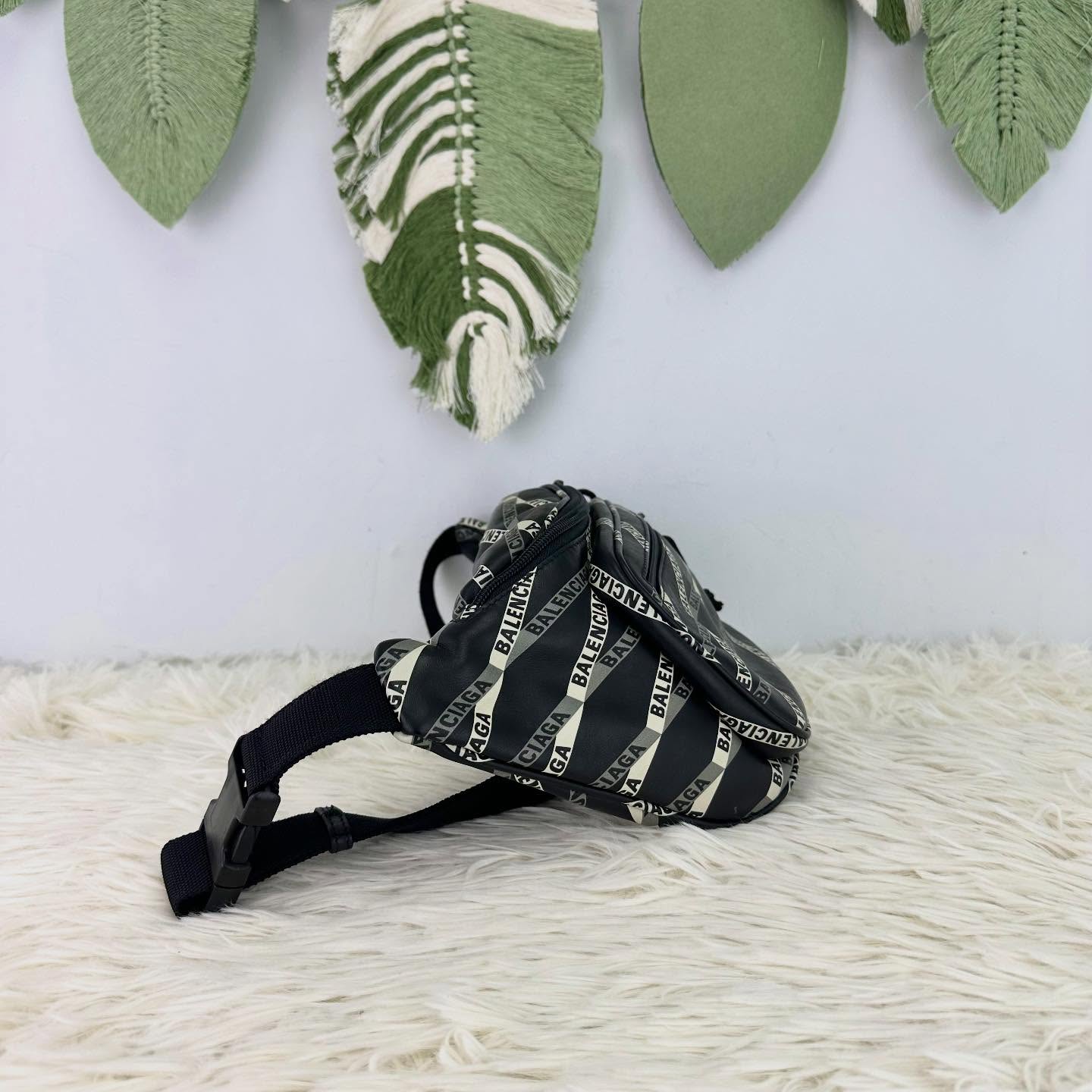 BALENCIAGA 🤍PRE OWNED 黑灰色真皮印花 胸口包腰包🖤