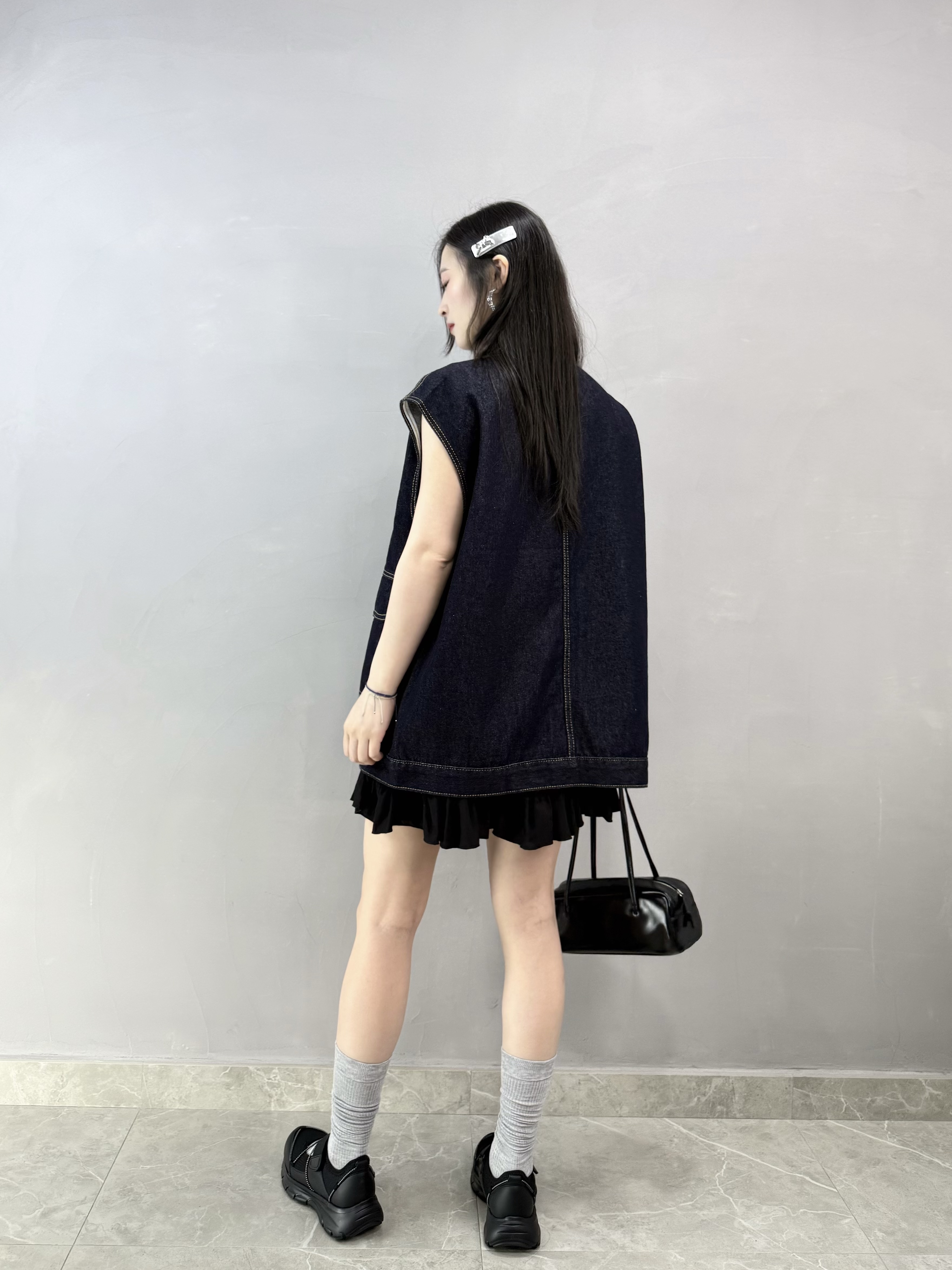 K62 皮牌原色牛仔背心褸