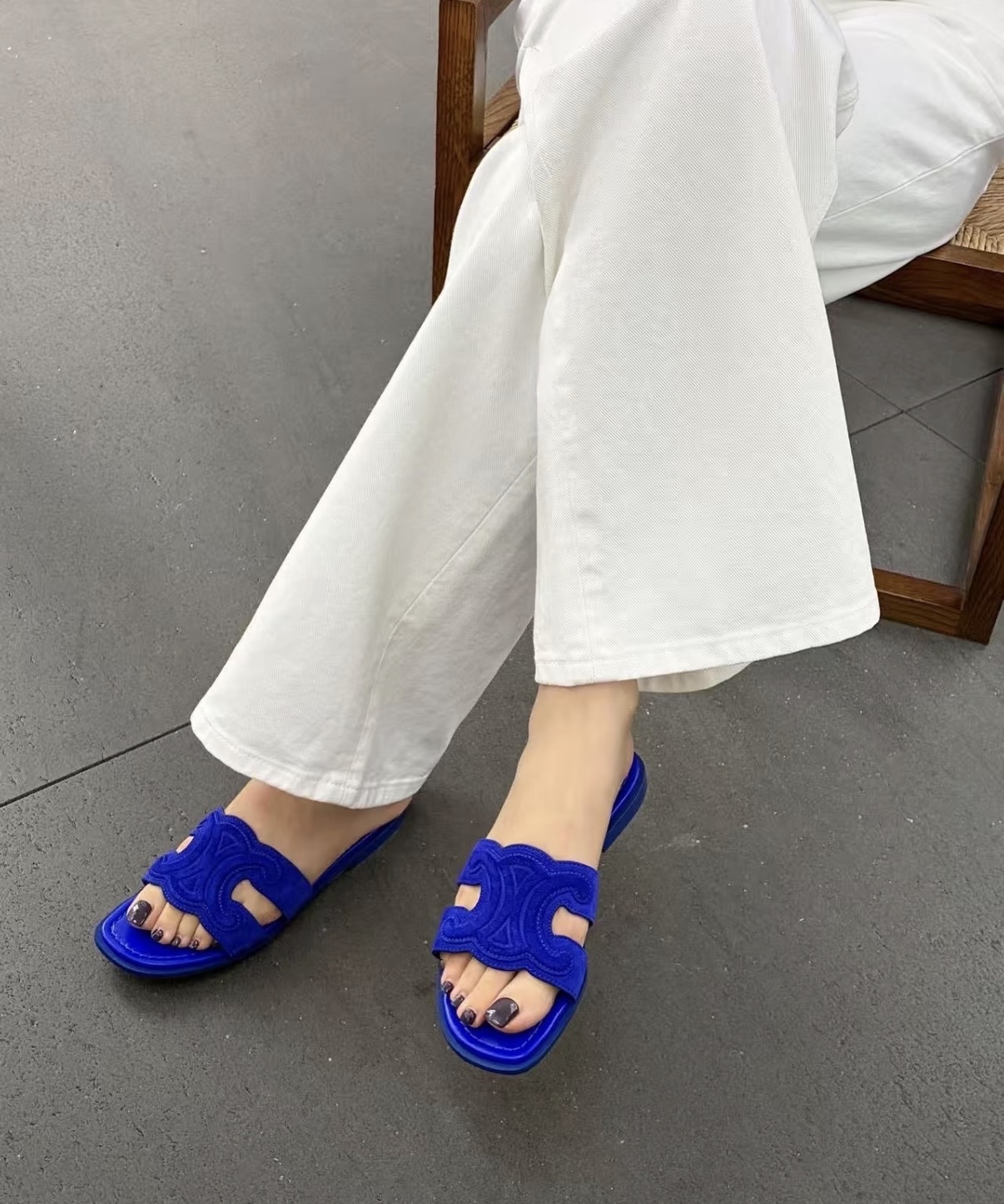 限時精選折扣✨新款🆕訂貨📮Celine Marina suede 涼鞋 電光藍 Size 36/37/38/39/40