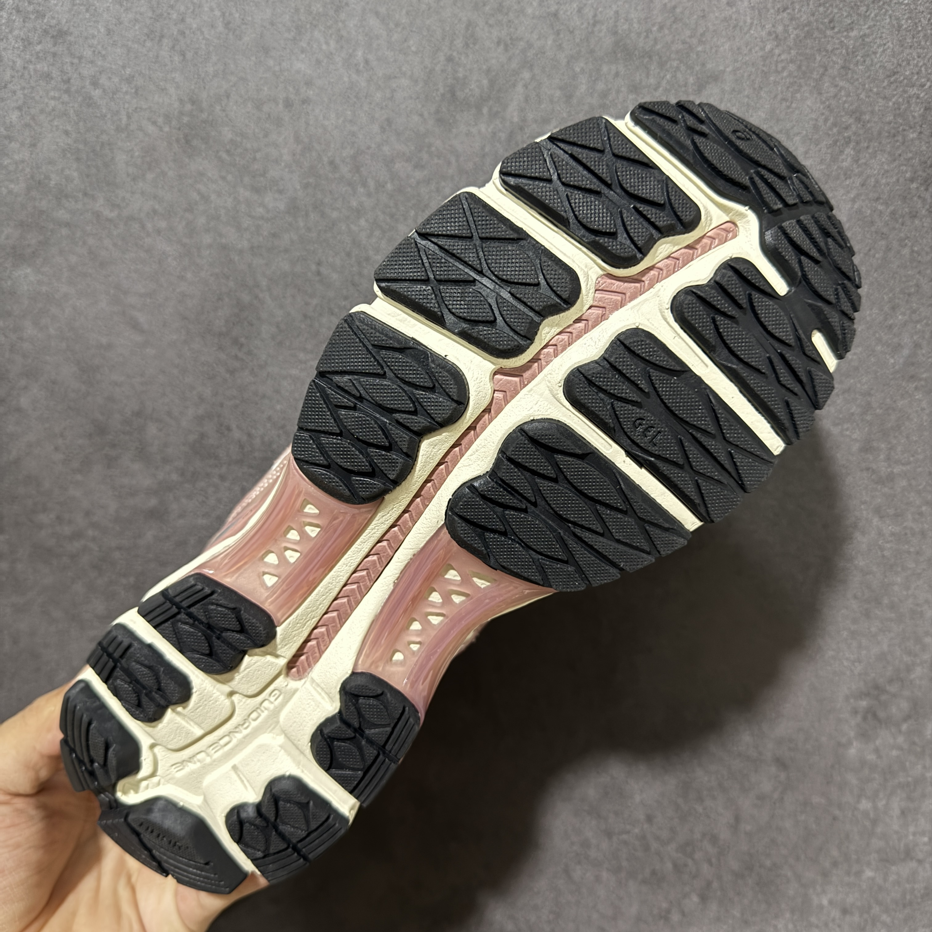 Asics Gel-Kayano 12.1