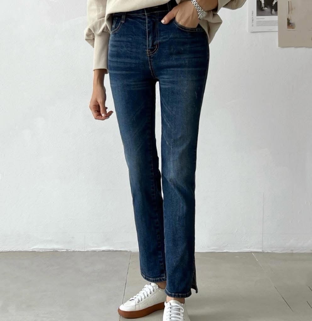 Made in Korea🇰🇷中腰直身牛仔褲