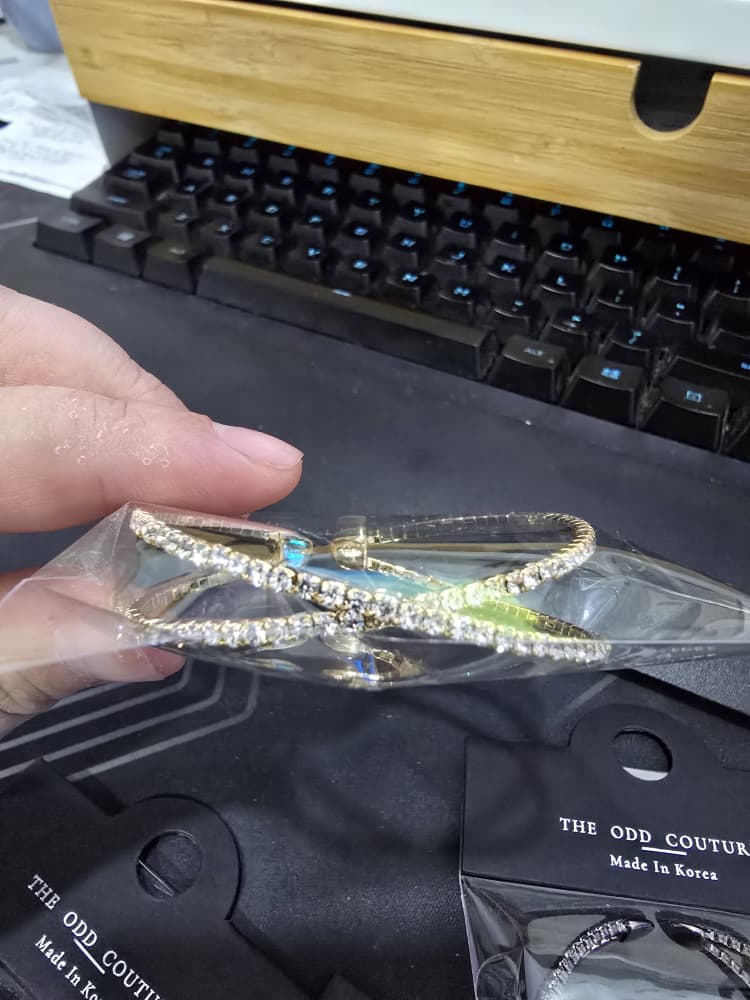 Grand Cercle Élégant Bangle