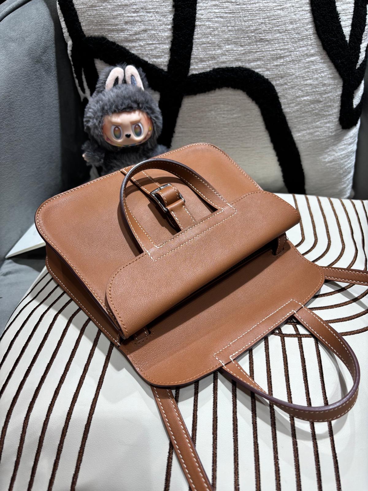 Hermes Mini Halzan STAMP A gold 100%Authentic, 98%New✅Dust bag✅box
