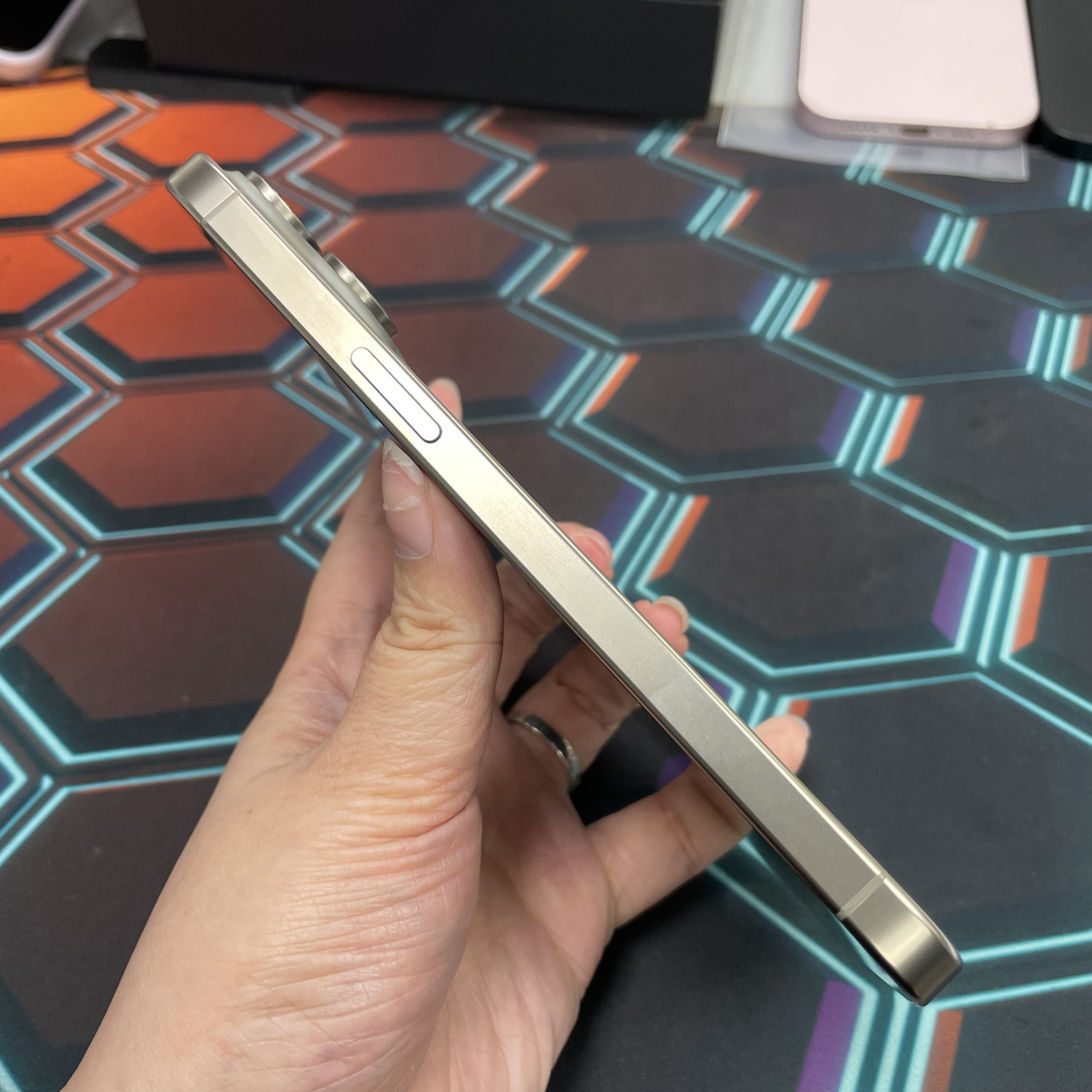 *7764 15 Pro max 勁靚機 256GB 電80 原色 gray