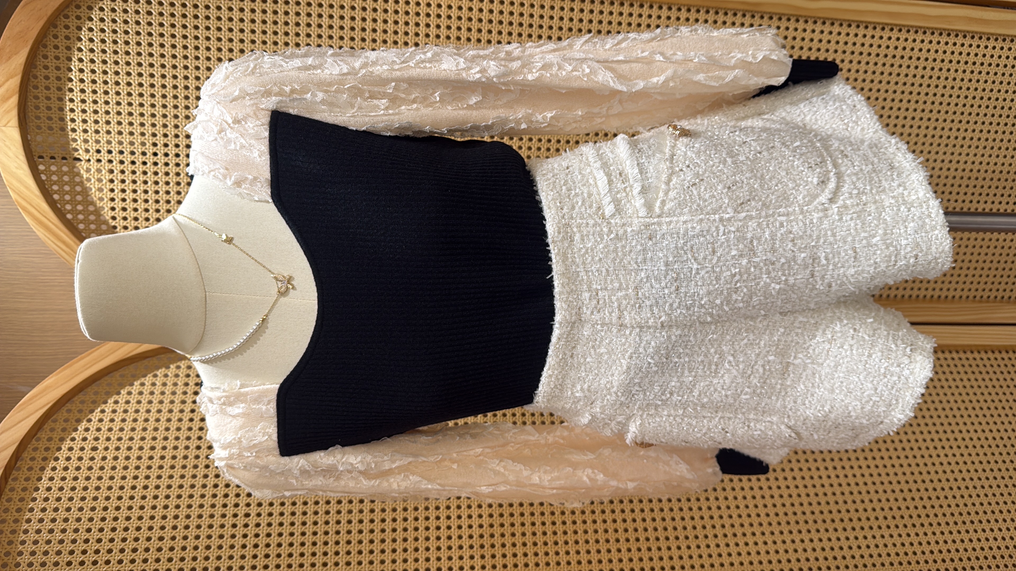 ♥︎LACIE 方領拼接Blouse