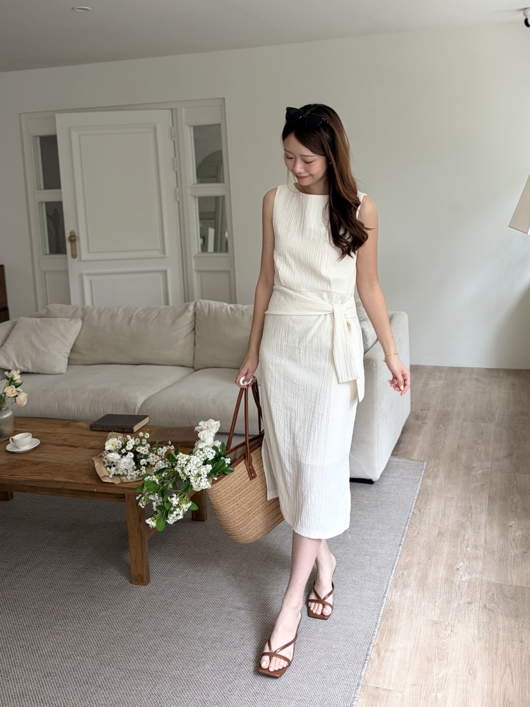Pastelly Gathered Waist Dress (Ivory)