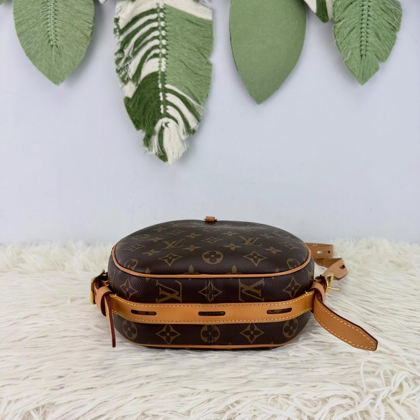 LV 🤍PRE OWNED Boite Chapeau Souple MM Size 晶片款🤎