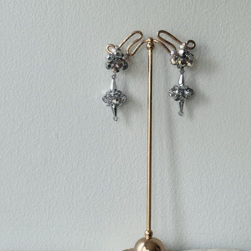 Vintage C.a. 1960s Silver Cluster Long Drop Clip Earrings (MT2485)