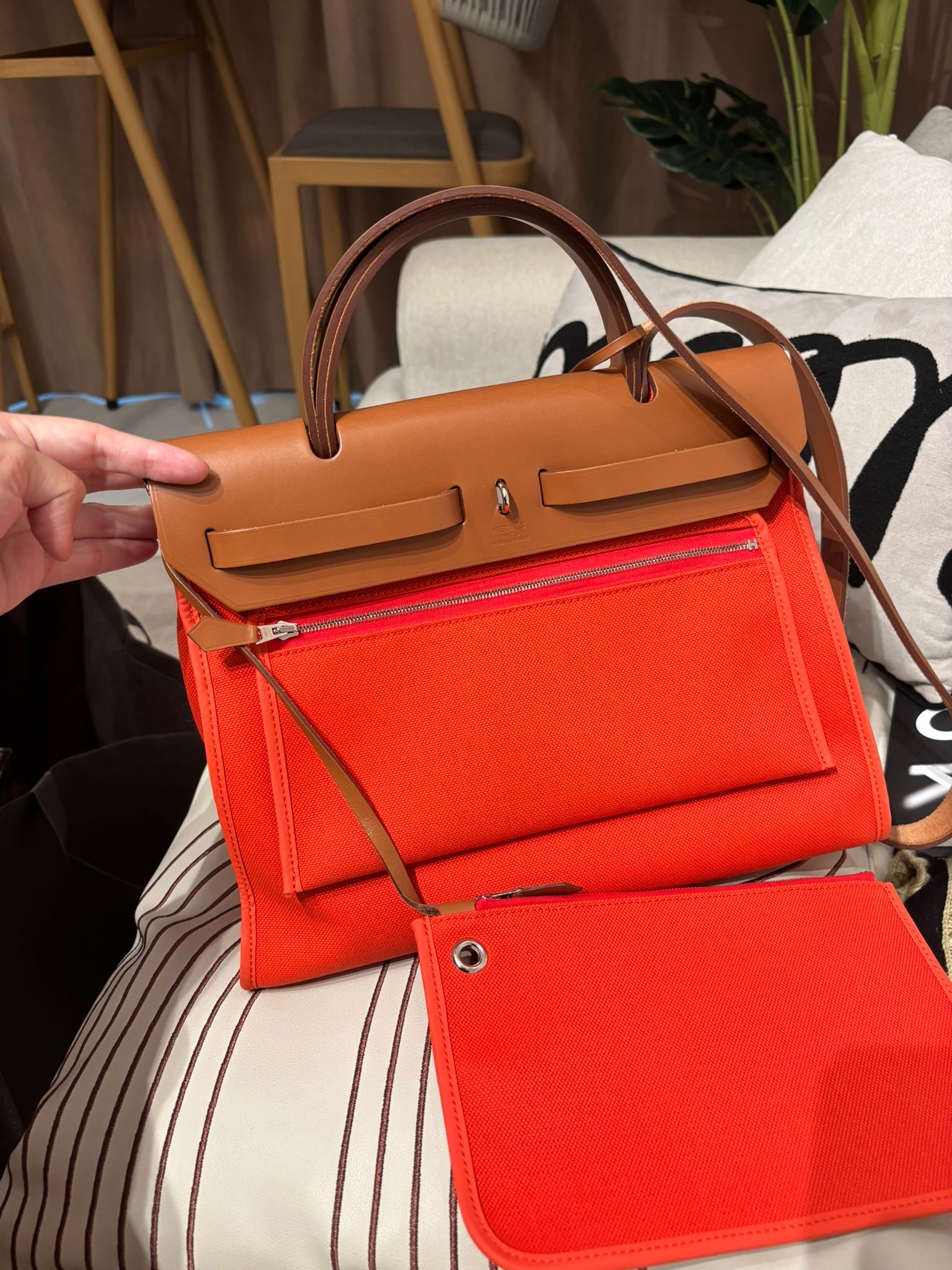 Hermes herbag 31,STAMP C, capucine ,100%Authentic ,98%new ✅收據副本✅Key Lock✅Dust bag