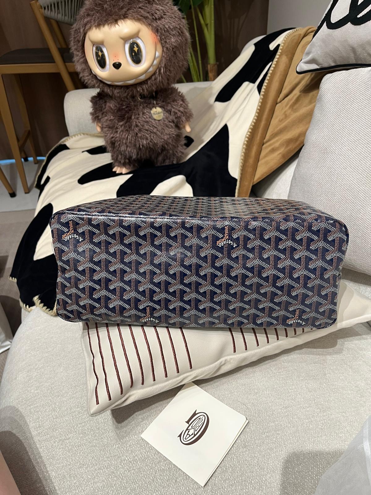 Goyard boheme hobo  Navy 100%Authentic, 95%new ✅收據✅pouch ✅dust bag